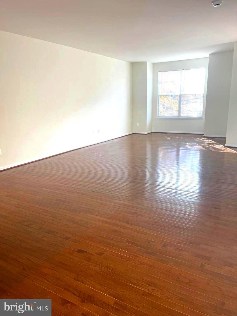 9097 BELO GATE DR, MANASSAS PARK, Virginia 20111, 3 Bedrooms Bedrooms, 1 Room Rooms,3 BathroomsBathrooms,Residential,For sale,9097 BELO GATE DR,VAMP2003452 MLS # VAMP2003452