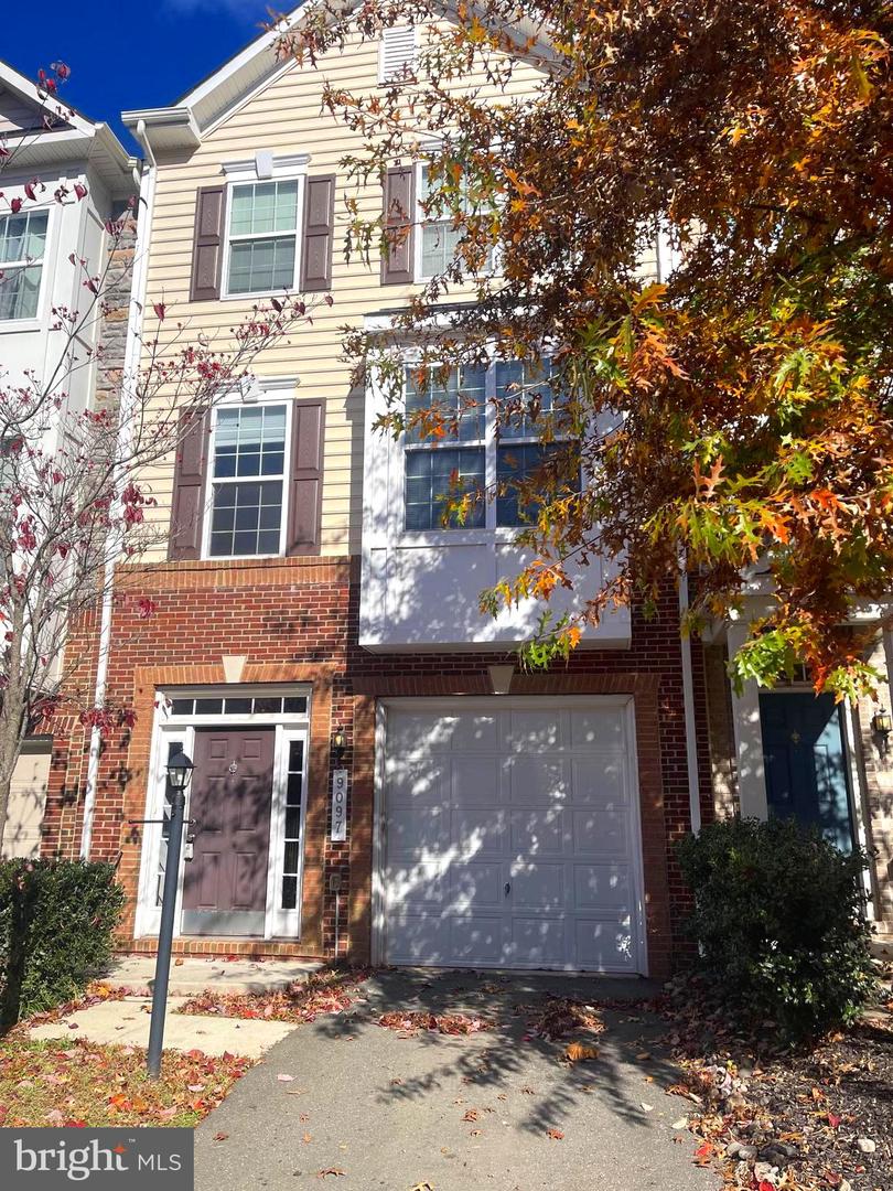 9097 BELO GATE DR, MANASSAS PARK, Virginia 20111, 3 Bedrooms Bedrooms, 1 Room Rooms,3 BathroomsBathrooms,Residential,For sale,9097 BELO GATE DR,VAMP2003452 MLS # VAMP2003452