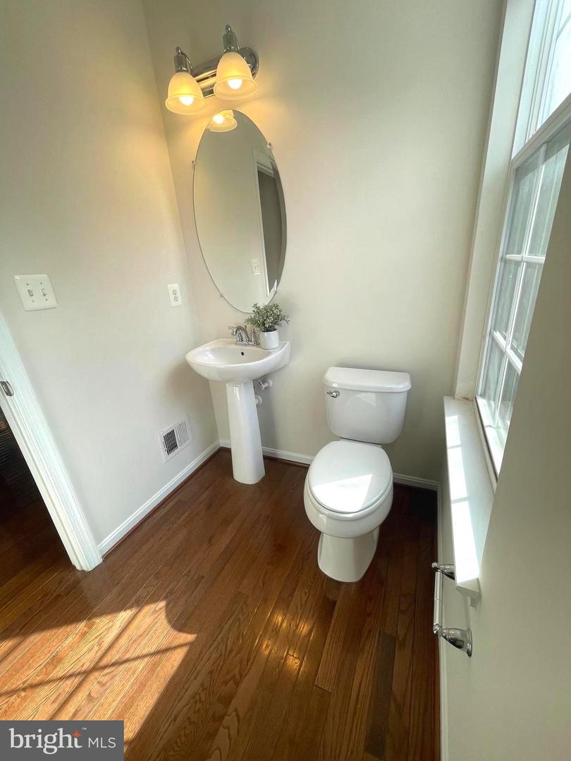 9097 BELO GATE DR, MANASSAS PARK, Virginia 20111, 3 Bedrooms Bedrooms, 1 Room Rooms,3 BathroomsBathrooms,Residential,For sale,9097 BELO GATE DR,VAMP2003452 MLS # VAMP2003452