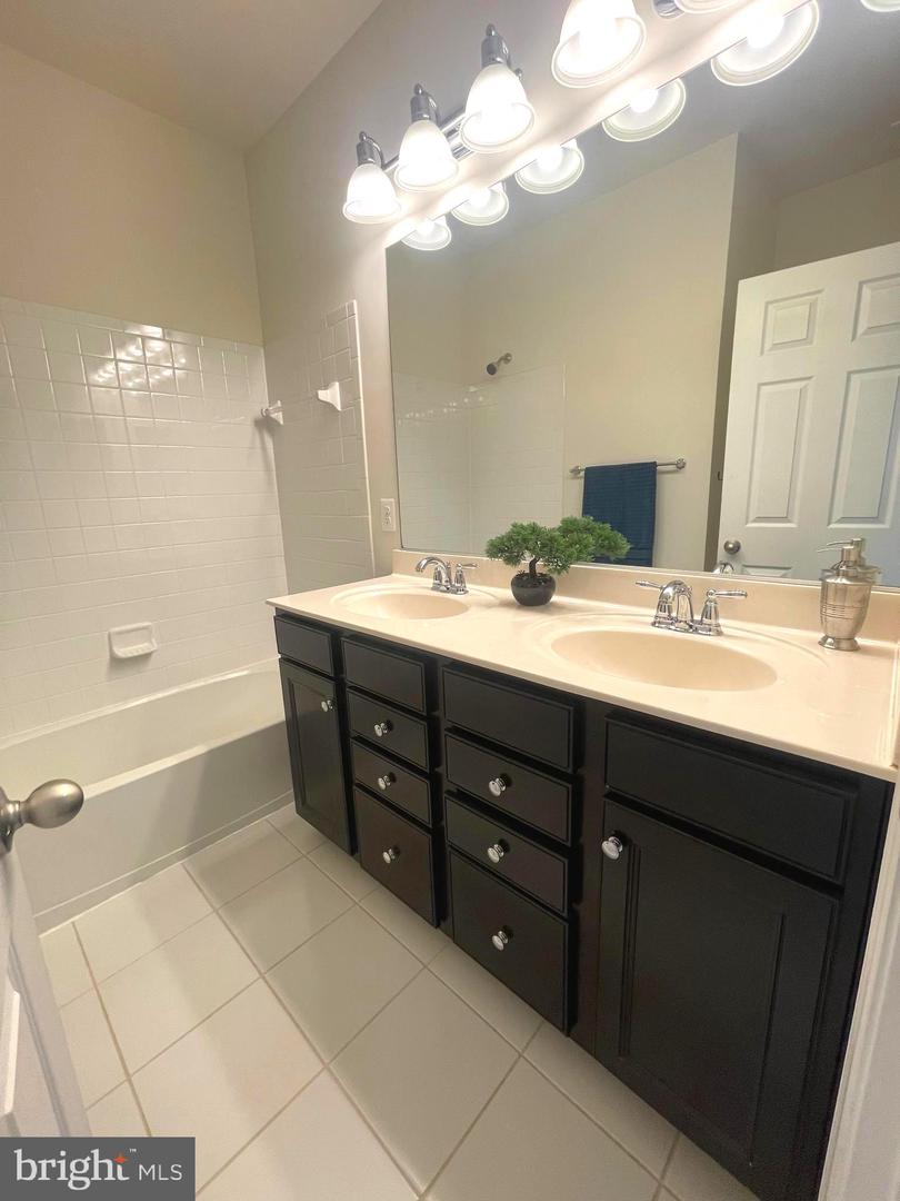 9097 BELO GATE DR, MANASSAS PARK, Virginia 20111, 3 Bedrooms Bedrooms, 1 Room Rooms,3 BathroomsBathrooms,Residential,For sale,9097 BELO GATE DR,VAMP2003452 MLS # VAMP2003452