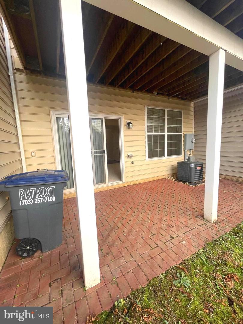 9097 BELO GATE DR, MANASSAS PARK, Virginia 20111, 3 Bedrooms Bedrooms, 1 Room Rooms,3 BathroomsBathrooms,Residential,For sale,9097 BELO GATE DR,VAMP2003452 MLS # VAMP2003452