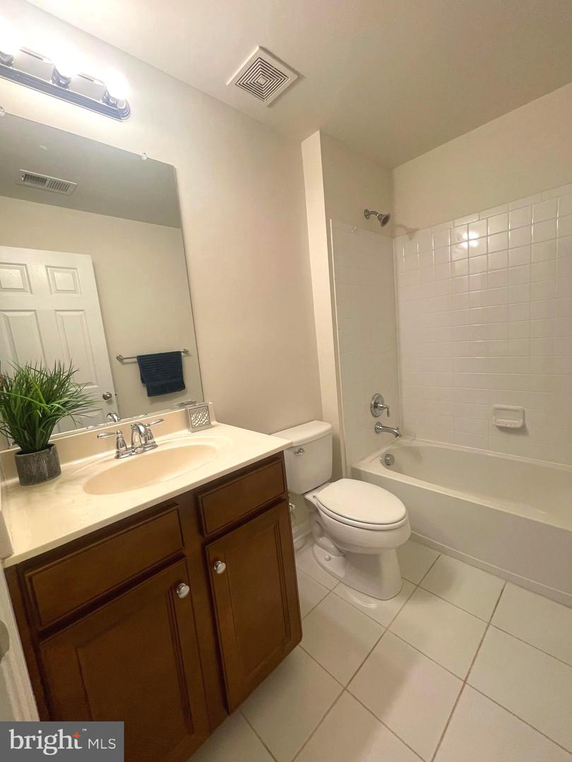 9097 BELO GATE DR, MANASSAS PARK, Virginia 20111, 3 Bedrooms Bedrooms, 1 Room Rooms,3 BathroomsBathrooms,Residential,For sale,9097 BELO GATE DR,VAMP2003452 MLS # VAMP2003452