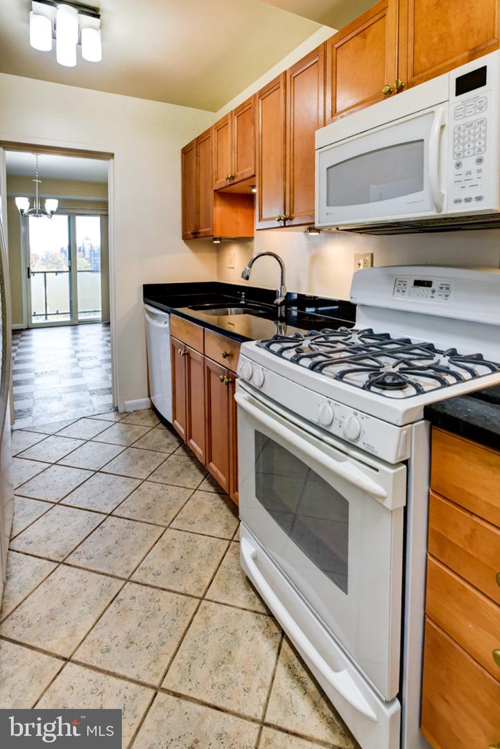 4201 CATHEDRAL AVE NW #1406E, WASHINGTON, District Of Columbia 20016, 1 Bedroom Bedrooms, ,1 BathroomBathrooms,Residential,For sale,4201 CATHEDRAL AVE NW #1406E,DCDC2230544 MLS # DCDC2230544