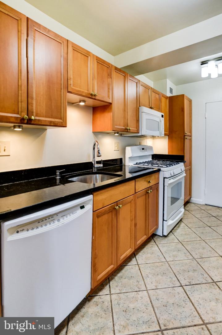 4201 CATHEDRAL AVE NW #1406E, WASHINGTON, District Of Columbia 20016, 1 Bedroom Bedrooms, ,1 BathroomBathrooms,Residential,For sale,4201 CATHEDRAL AVE NW #1406E,DCDC2230544 MLS # DCDC2230544