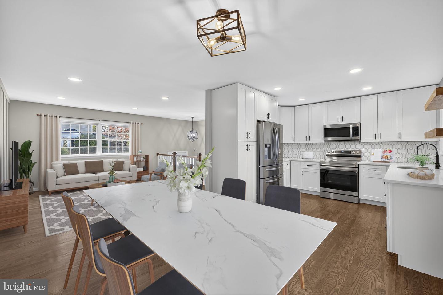 702 STONEWALL AVE, MIDDLEBURG, Virginia 20117, 4 Bedrooms Bedrooms, ,2 BathroomsBathrooms,Residential,For sale,702 STONEWALL AVE,VALO2110642 MLS # VALO2110642