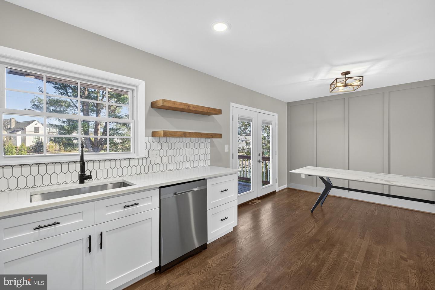 702 STONEWALL AVE, MIDDLEBURG, Virginia 20117, 4 Bedrooms Bedrooms, ,2 BathroomsBathrooms,Residential,For sale,702 STONEWALL AVE,VALO2110642 MLS # VALO2110642