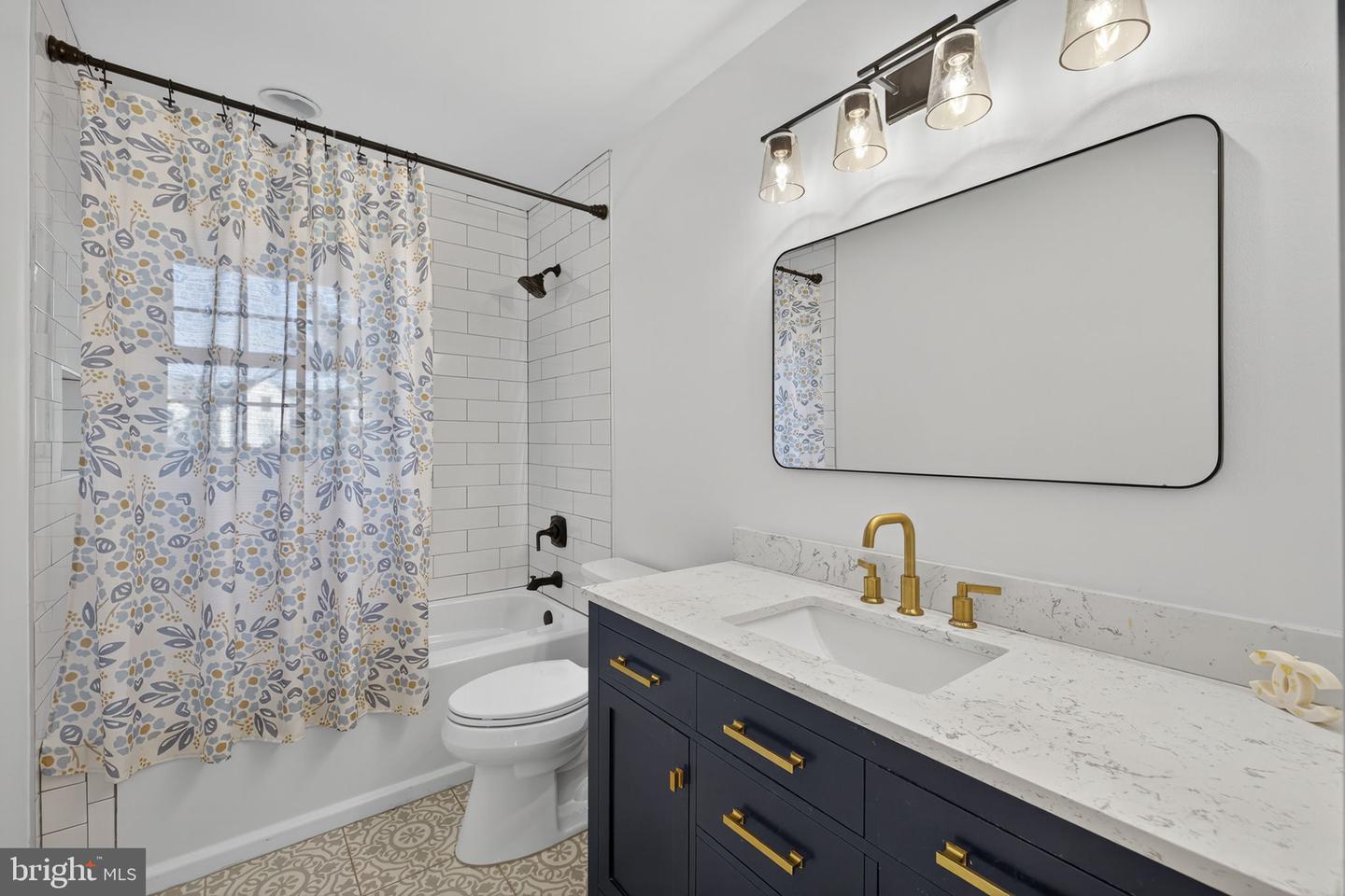 702 STONEWALL AVE, MIDDLEBURG, Virginia 20117, 4 Bedrooms Bedrooms, ,2 BathroomsBathrooms,Residential,For sale,702 STONEWALL AVE,VALO2110642 MLS # VALO2110642