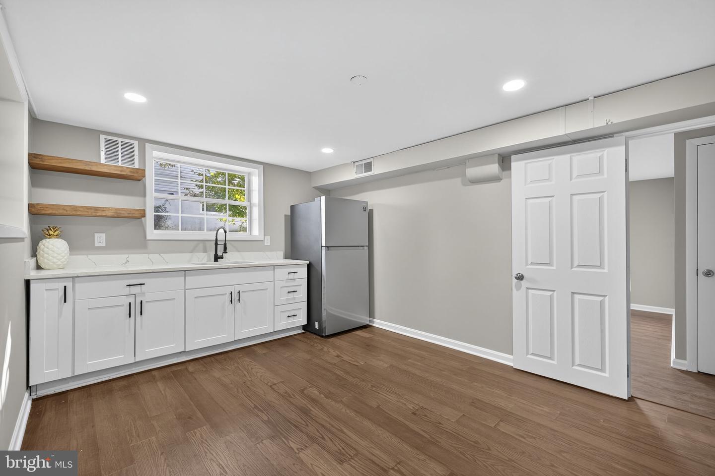 702 STONEWALL AVE, MIDDLEBURG, Virginia 20117, 4 Bedrooms Bedrooms, ,2 BathroomsBathrooms,Residential,For sale,702 STONEWALL AVE,VALO2110642 MLS # VALO2110642