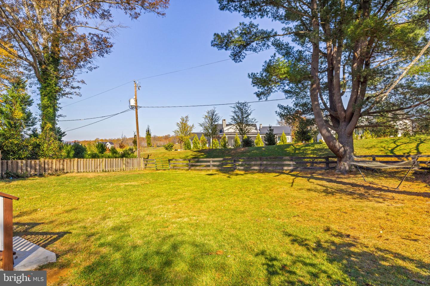 702 STONEWALL AVE, MIDDLEBURG, Virginia 20117, 4 Bedrooms Bedrooms, ,2 BathroomsBathrooms,Residential,For sale,702 STONEWALL AVE,VALO2110642 MLS # VALO2110642