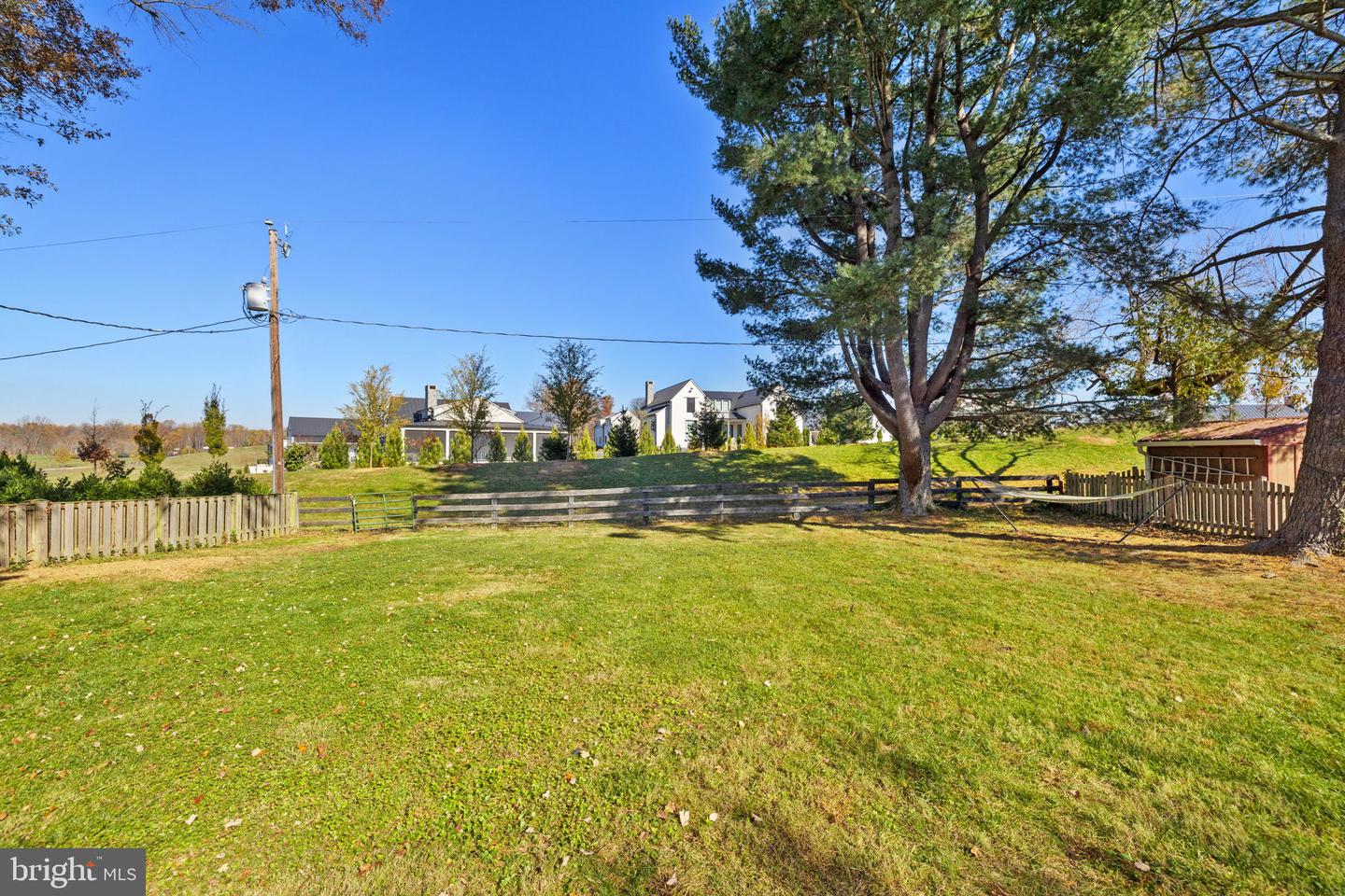 702 STONEWALL AVE, MIDDLEBURG, Virginia 20117, 4 Bedrooms Bedrooms, ,2 BathroomsBathrooms,Residential,For sale,702 STONEWALL AVE,VALO2110642 MLS # VALO2110642