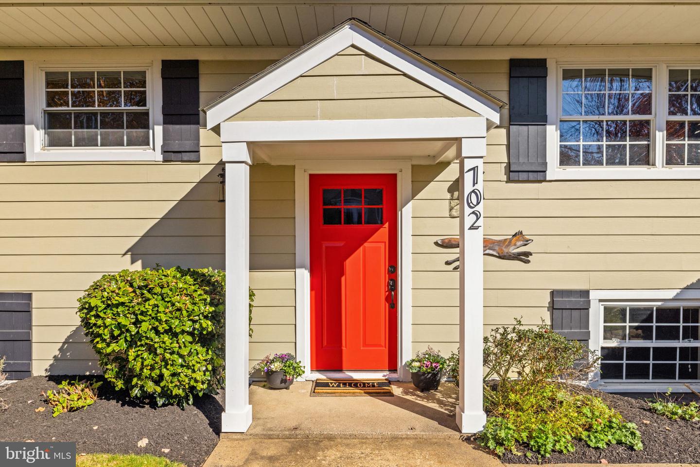 702 STONEWALL AVE, MIDDLEBURG, Virginia 20117, 4 Bedrooms Bedrooms, ,2 BathroomsBathrooms,Residential,For sale,702 STONEWALL AVE,VALO2110642 MLS # VALO2110642