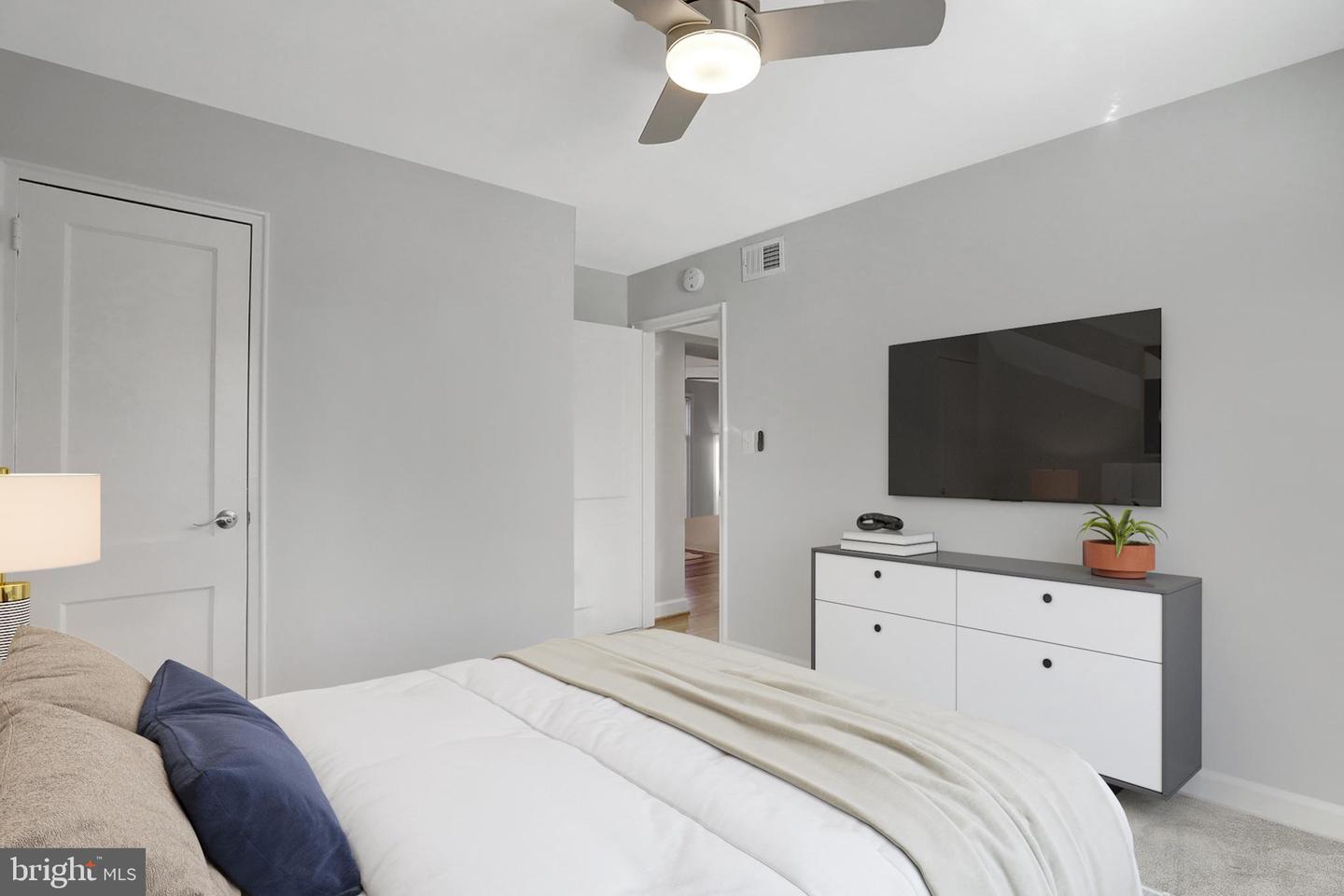 726 S FAYETTE ST #21, ALEXANDRIA, Virginia 22314, 2 Bedrooms Bedrooms, ,1 BathroomBathrooms,Residential,For sale,726 S FAYETTE ST #21,VAAX2051574 MLS # VAAX2051574