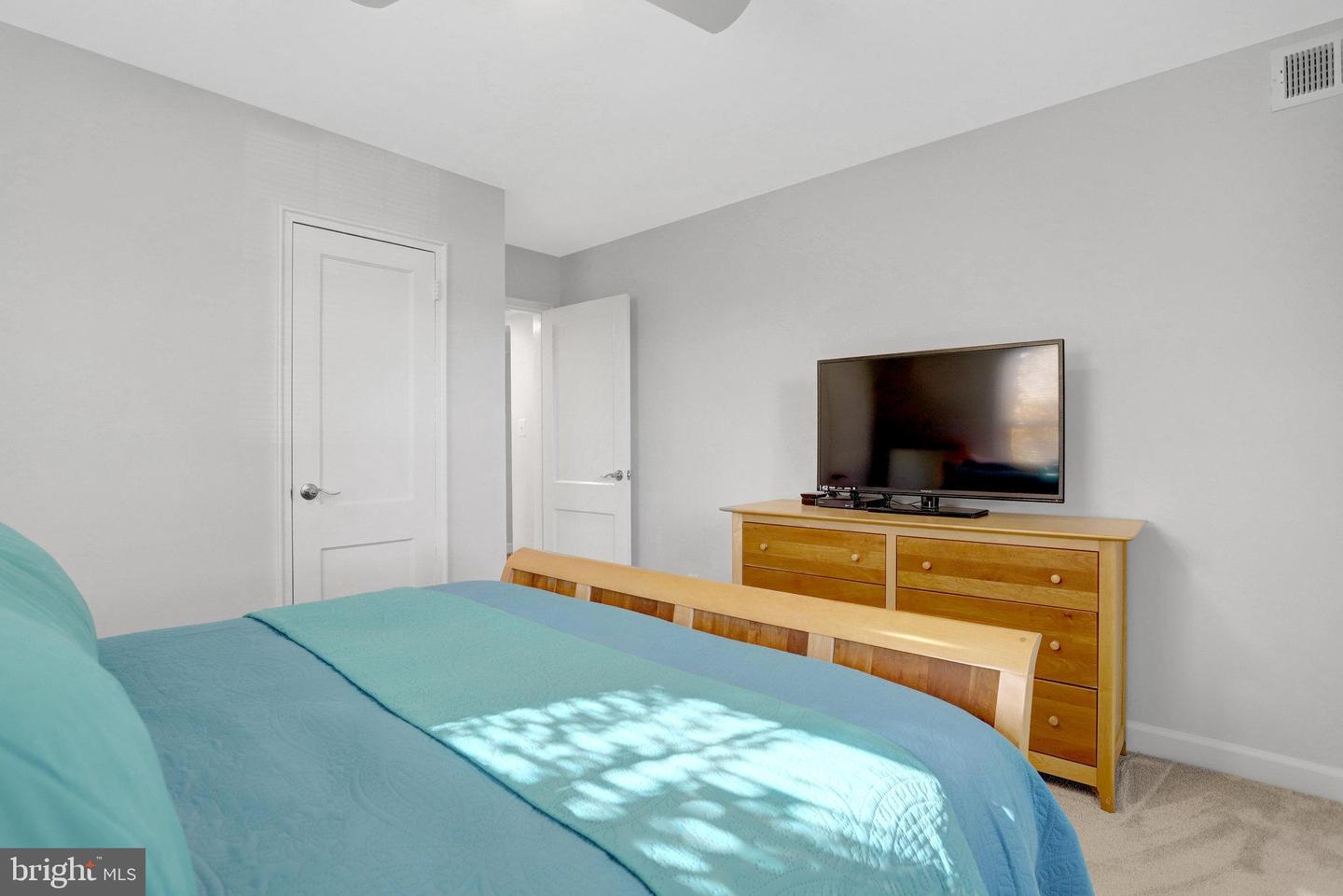 726 S FAYETTE ST #21, ALEXANDRIA, Virginia 22314, 2 Bedrooms Bedrooms, ,1 BathroomBathrooms,Residential,For sale,726 S FAYETTE ST #21,VAAX2051574 MLS # VAAX2051574