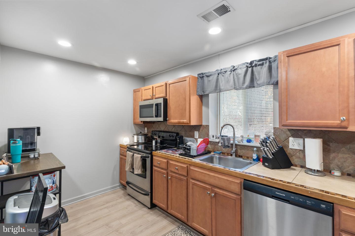 108 CHEYENNE TRL, WINCHESTER, Virginia 22602, 2 Bedrooms Bedrooms, ,1 BathroomBathrooms,Residential,For sale,108 CHEYENNE TRL,VAFV2037924 MLS # VAFV2037924 108 CHEYENNE TRL, WINCHESTER, Virginia 22602, 2 Bedrooms Bedrooms, ,1 BathroomBathrooms,Residential,For sale,108 CHEYENNE TRL,VAFV2037924 MLS # VAFV2037924