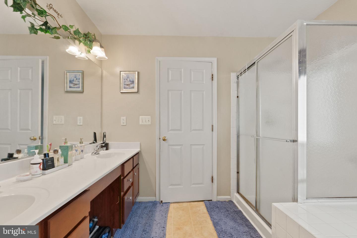 15725 MARBURY HEIGHTS WAY, DUMFRIES, Virginia 22025, 5 Bedrooms Bedrooms, ,3 BathroomsBathrooms,Residential,For sale,15725 MARBURY HEIGHTS WAY,VAPW2107612 MLS # VAPW2107612