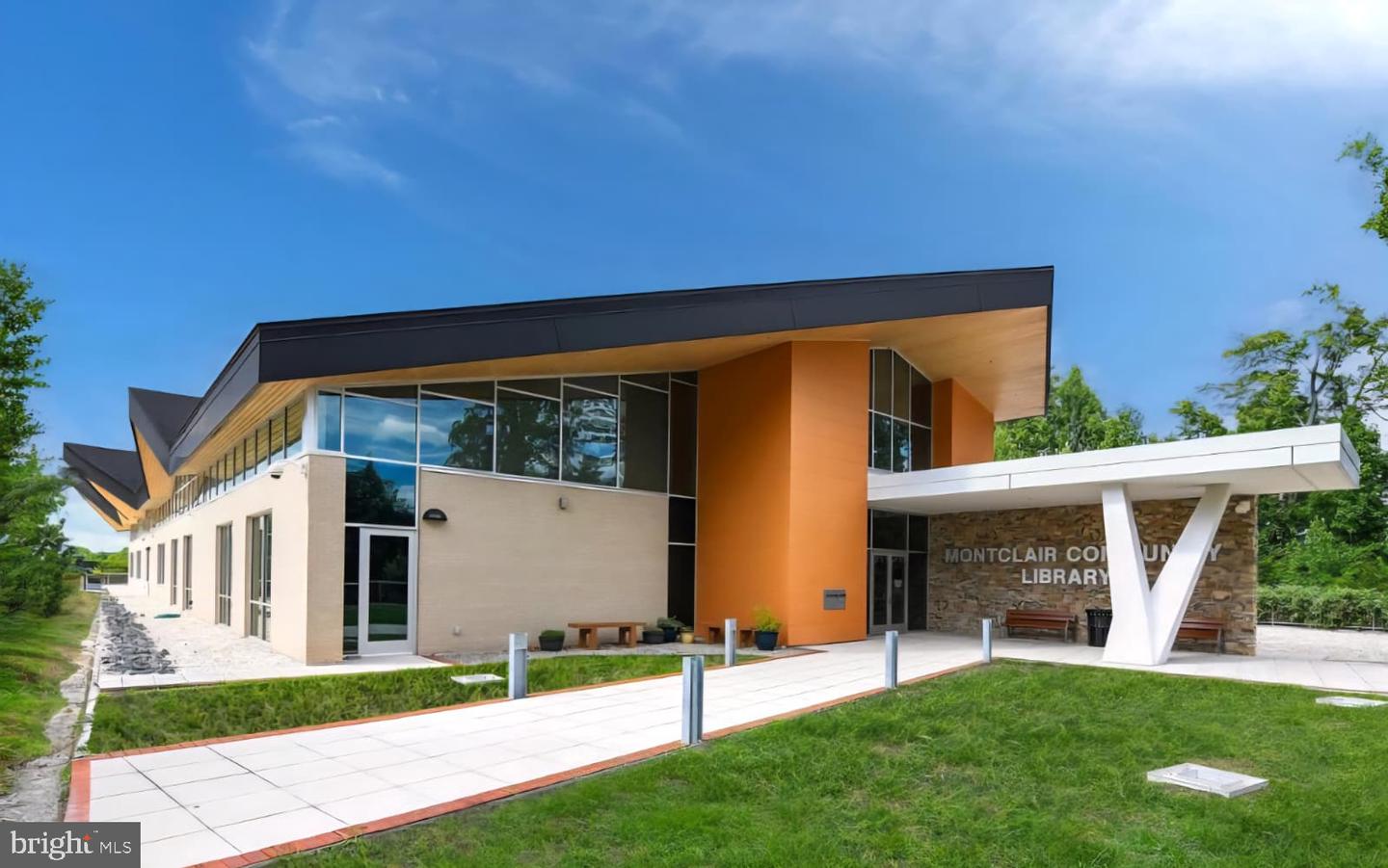 15725 MARBURY HEIGHTS WAY, DUMFRIES, Virginia 22025, 5 Bedrooms Bedrooms, ,3 BathroomsBathrooms,Residential,For sale,15725 MARBURY HEIGHTS WAY,VAPW2107612 MLS # VAPW2107612