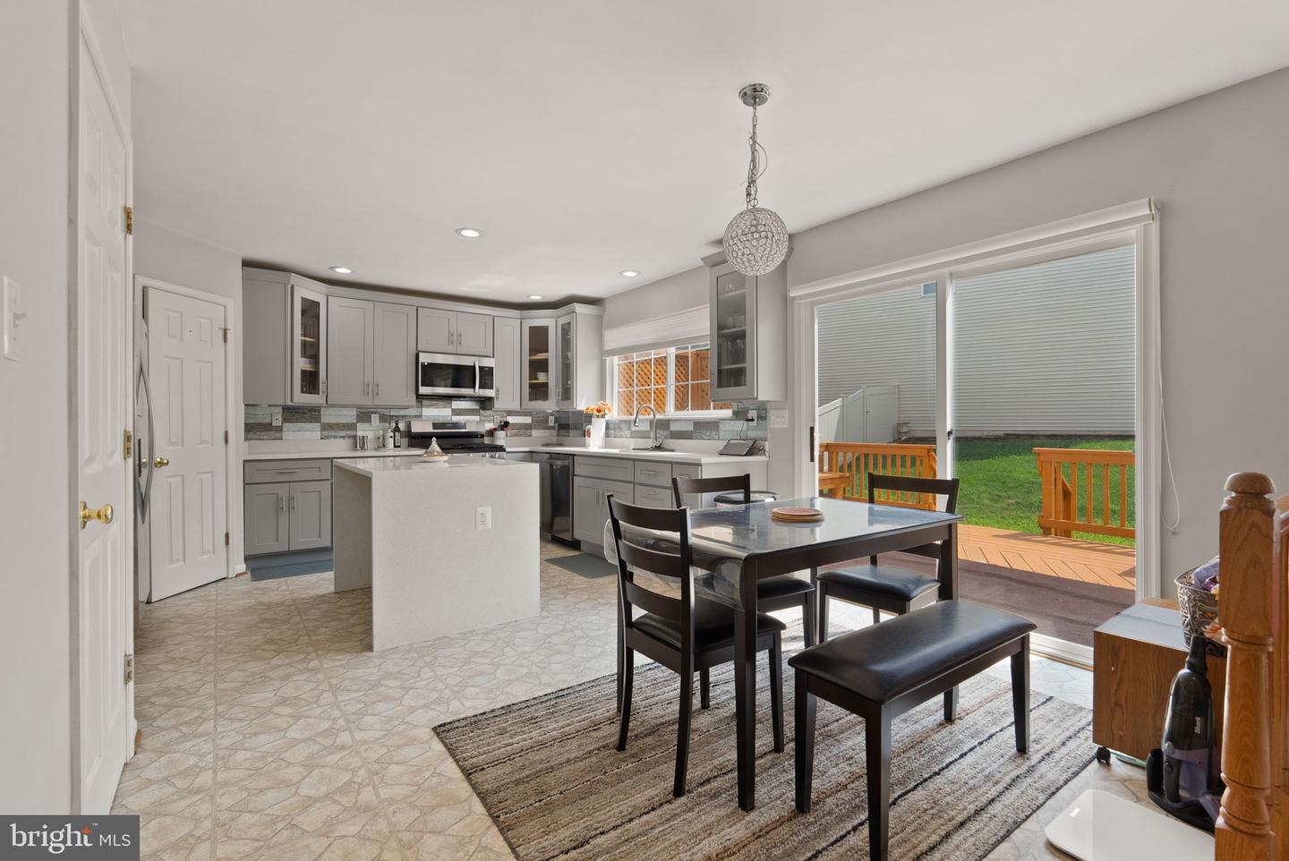 15725 MARBURY HEIGHTS WAY, DUMFRIES, Virginia 22025, 5 Bedrooms Bedrooms, ,3 BathroomsBathrooms,Residential,For sale,15725 MARBURY HEIGHTS WAY,VAPW2107612 MLS # VAPW2107612