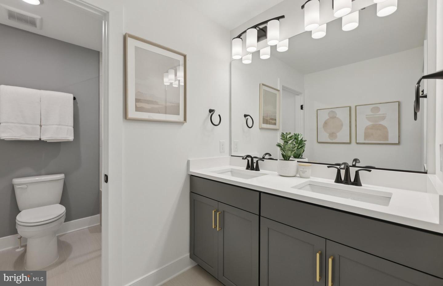 6098 AZURITE WAY, HAYMARKET, Virginia 20169, 3 Bedrooms Bedrooms, ,3 BathroomsBathrooms,Residential,For sale,6098 AZURITE WAY,VAPW2107616 MLS # VAPW2107616