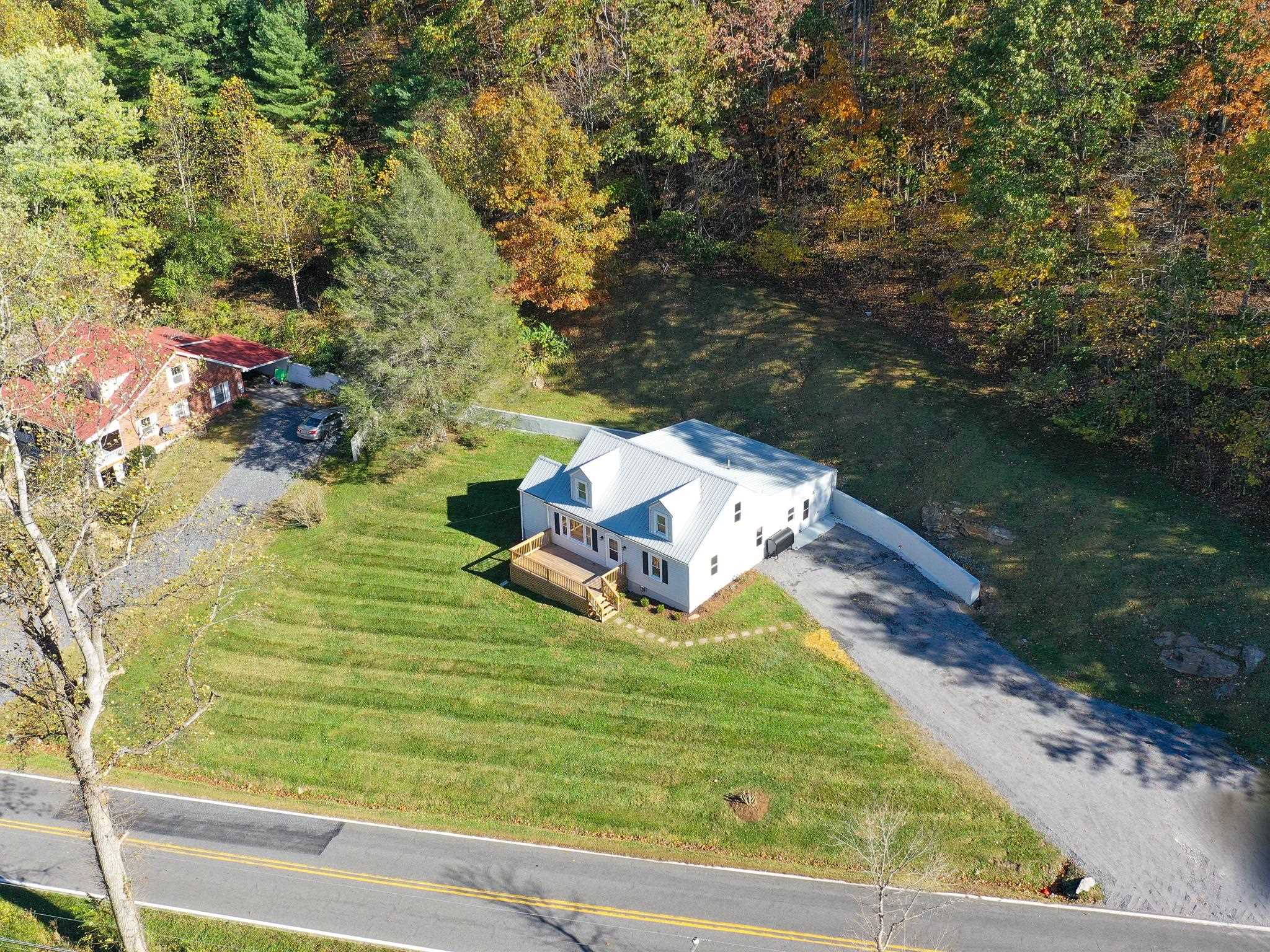 2020 WEST MIDLAND TRL, LEXINGTON, Virginia 24450, 3 Bedrooms Bedrooms, ,1 BathroomBathrooms,Residential,2020 WEST MIDLAND TRL,670390 MLS # 670390 2020 WEST MIDLAND TRL, LEXINGTON, Virginia 24450, 3 Bedrooms Bedrooms, ,1 BathroomBathrooms,Residential,2020 WEST MIDLAND TRL,670390 MLS # 670390