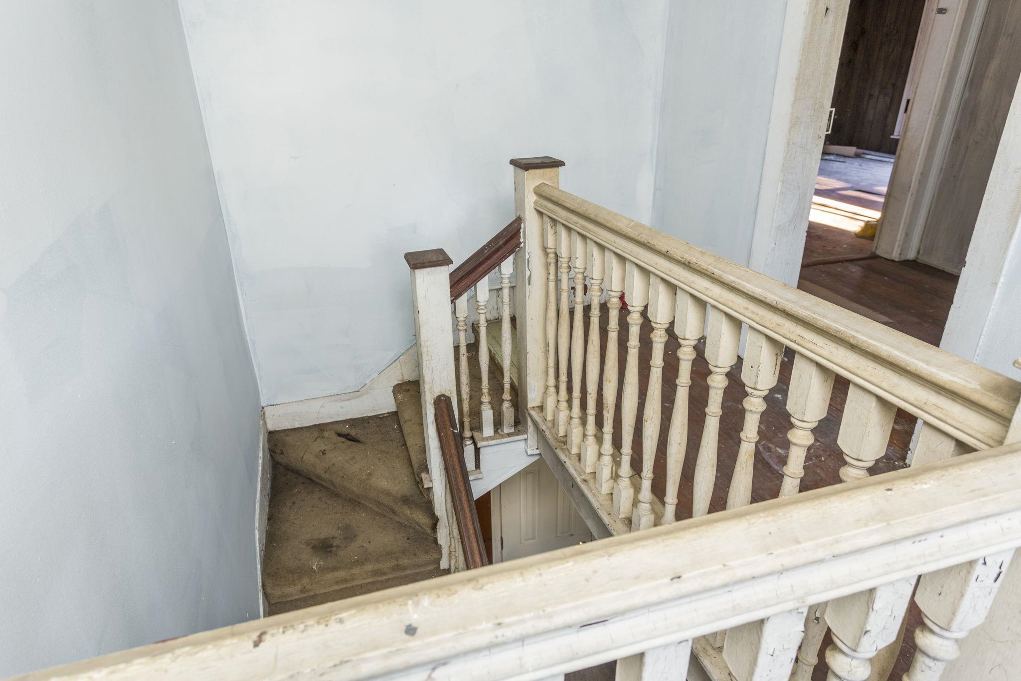 165 W RAILROAD AVE, CRAIGSVILLE, Virginia 24430, 4 Bedrooms Bedrooms, ,1 BathroomBathrooms,Residential,165 W RAILROAD AVE,670955 MLS # 670955