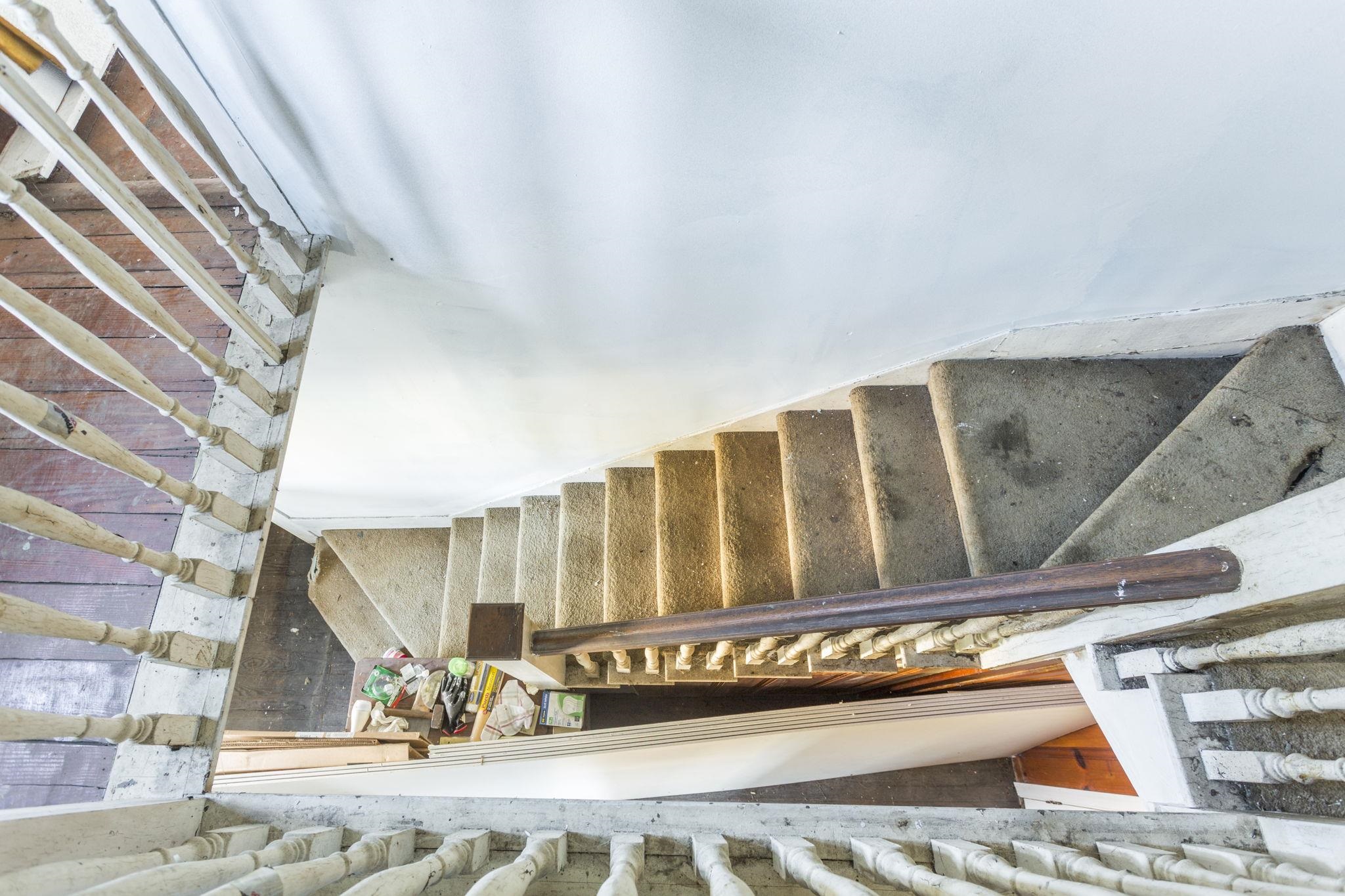 165 W RAILROAD AVE, CRAIGSVILLE, Virginia 24430, 4 Bedrooms Bedrooms, ,1 BathroomBathrooms,Residential,165 W RAILROAD AVE,670955 MLS # 670955