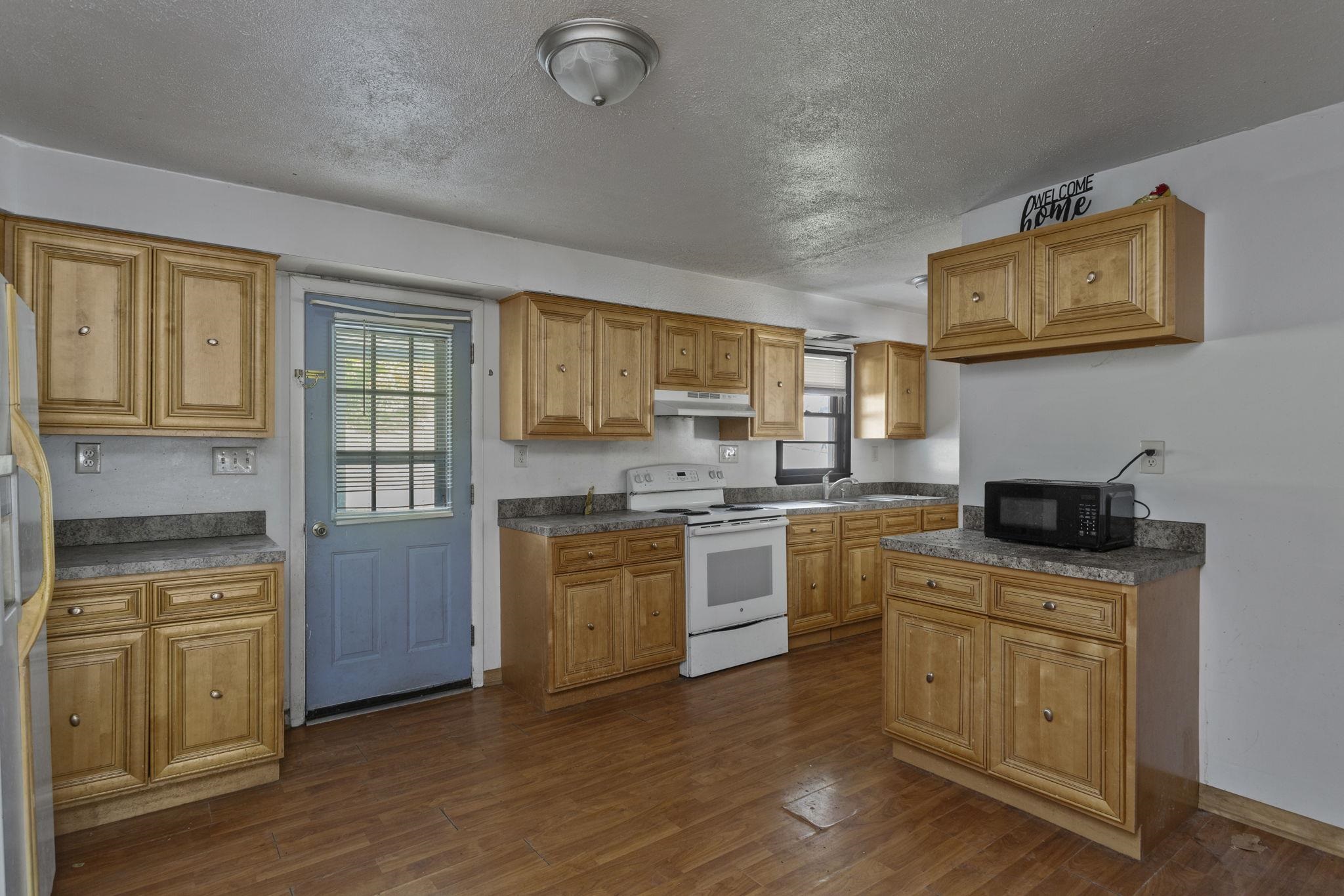 8 S CHESTNUT AVE, CRAIGSVILLE, Virginia 24430, 4 Bedrooms Bedrooms, ,1 BathroomBathrooms,Residential,8 S CHESTNUT AVE,670956 MLS # 670956 8 S CHESTNUT AVE, CRAIGSVILLE, Virginia 24430, 4 Bedrooms Bedrooms, ,1 BathroomBathrooms,Residential,8 S CHESTNUT AVE,670956 MLS # 670956