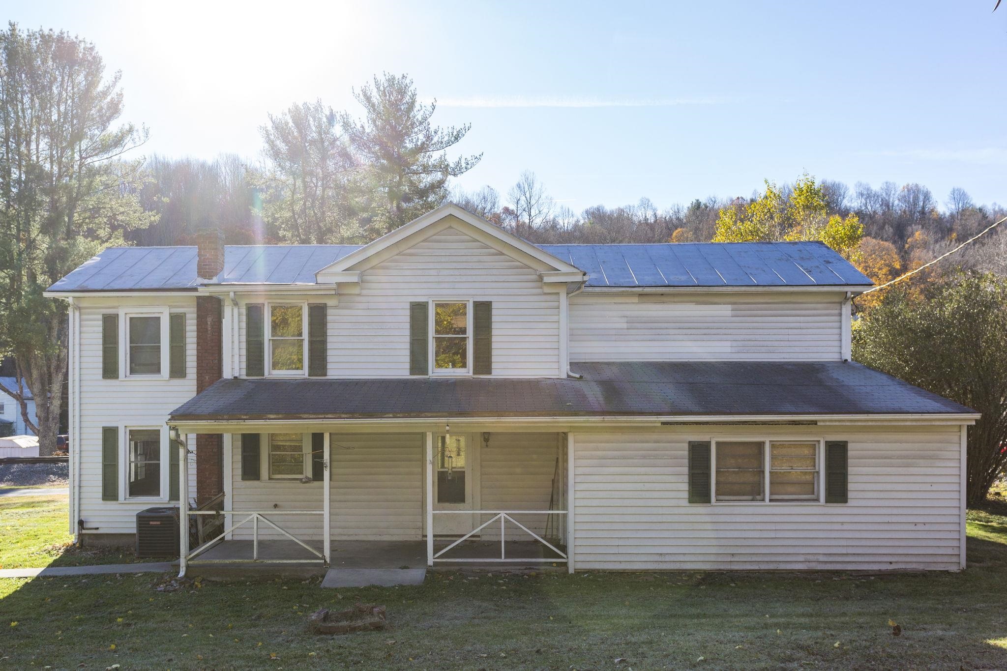 8 S CHESTNUT AVE, CRAIGSVILLE, Virginia 24430, 4 Bedrooms Bedrooms, ,1 BathroomBathrooms,Residential,8 S CHESTNUT AVE,670956 MLS # 670956 8 S CHESTNUT AVE, CRAIGSVILLE, Virginia 24430, 4 Bedrooms Bedrooms, ,1 BathroomBathrooms,Residential,8 S CHESTNUT AVE,670956 MLS # 670956