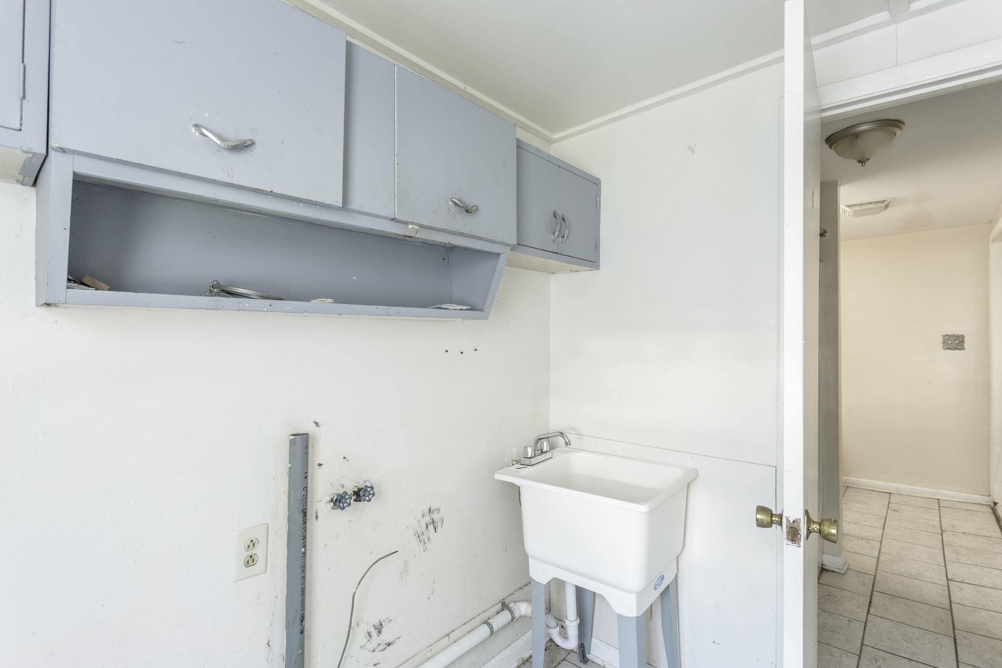 8 S CHESTNUT AVE, CRAIGSVILLE, Virginia 24430, 4 Bedrooms Bedrooms, ,1 BathroomBathrooms,Residential,8 S CHESTNUT AVE,670956 MLS # 670956 8 S CHESTNUT AVE, CRAIGSVILLE, Virginia 24430, 4 Bedrooms Bedrooms, ,1 BathroomBathrooms,Residential,8 S CHESTNUT AVE,670956 MLS # 670956