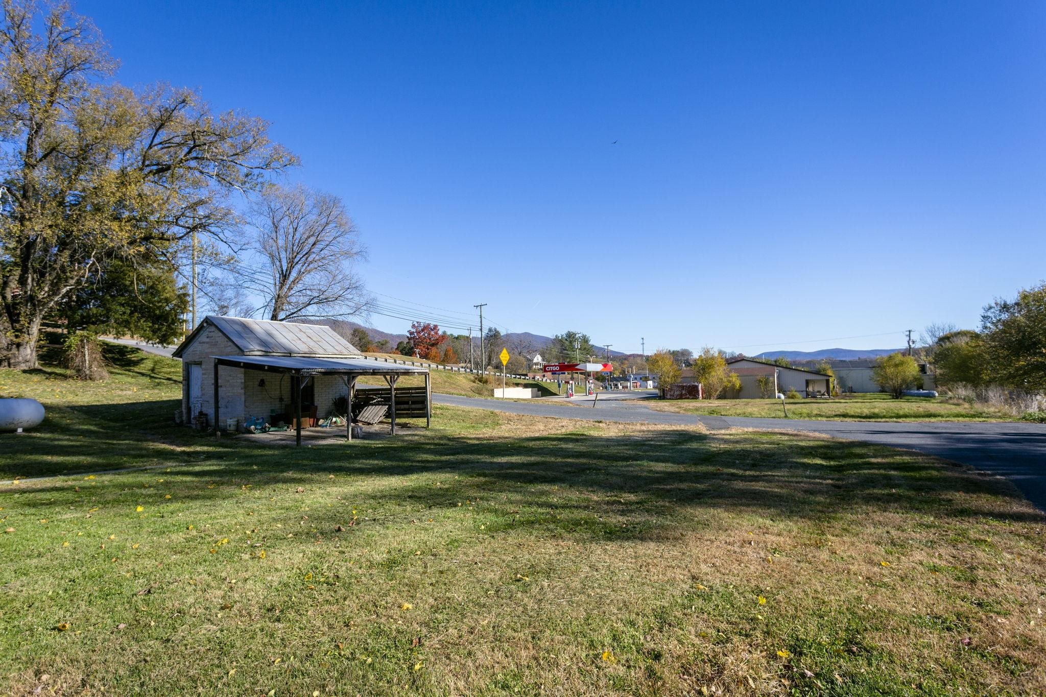 8 S CHESTNUT AVE, CRAIGSVILLE, Virginia 24430, 4 Bedrooms Bedrooms, ,1 BathroomBathrooms,Residential,8 S CHESTNUT AVE,670956 MLS # 670956 8 S CHESTNUT AVE, CRAIGSVILLE, Virginia 24430, 4 Bedrooms Bedrooms, ,1 BathroomBathrooms,Residential,8 S CHESTNUT AVE,670956 MLS # 670956