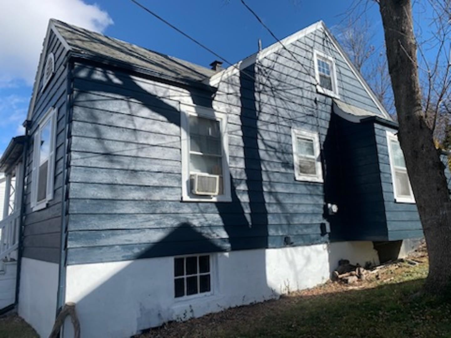 315 AUSTIN AVE, STAUNTON, Virginia 24401, 3 Bedrooms Bedrooms, ,1 BathroomBathrooms,Residential,315 AUSTIN AVE,670966 MLS # 670966