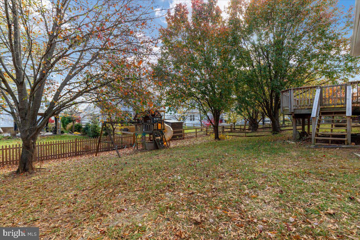 18688 POTOMAC STATION DR, LEESBURG, Virginia 20176, 4 Bedrooms Bedrooms, ,3 BathroomsBathrooms,Residential,For sale,18688 POTOMAC STATION DR,VALO2109196 MLS # VALO2109196