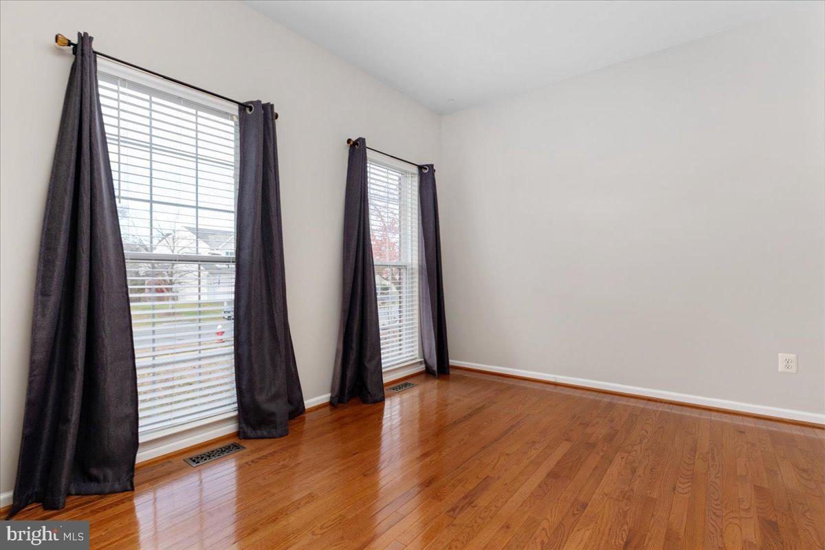 18688 POTOMAC STATION DR, LEESBURG, Virginia 20176, 4 Bedrooms Bedrooms, ,3 BathroomsBathrooms,Residential,For sale,18688 POTOMAC STATION DR,VALO2109196 MLS # VALO2109196