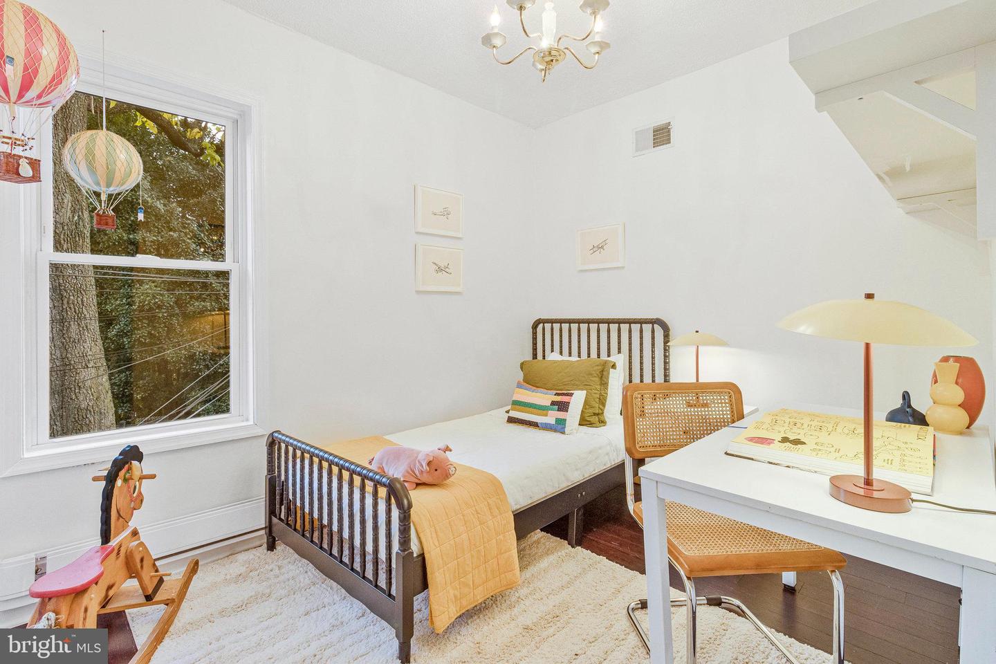 506 7TH ST NE, WASHINGTON, District Of Columbia 20002, 4 Bedrooms Bedrooms, ,2 BathroomsBathrooms,Residential,For sale,506 7TH ST NE,DCDC2229138 MLS # DCDC2229138