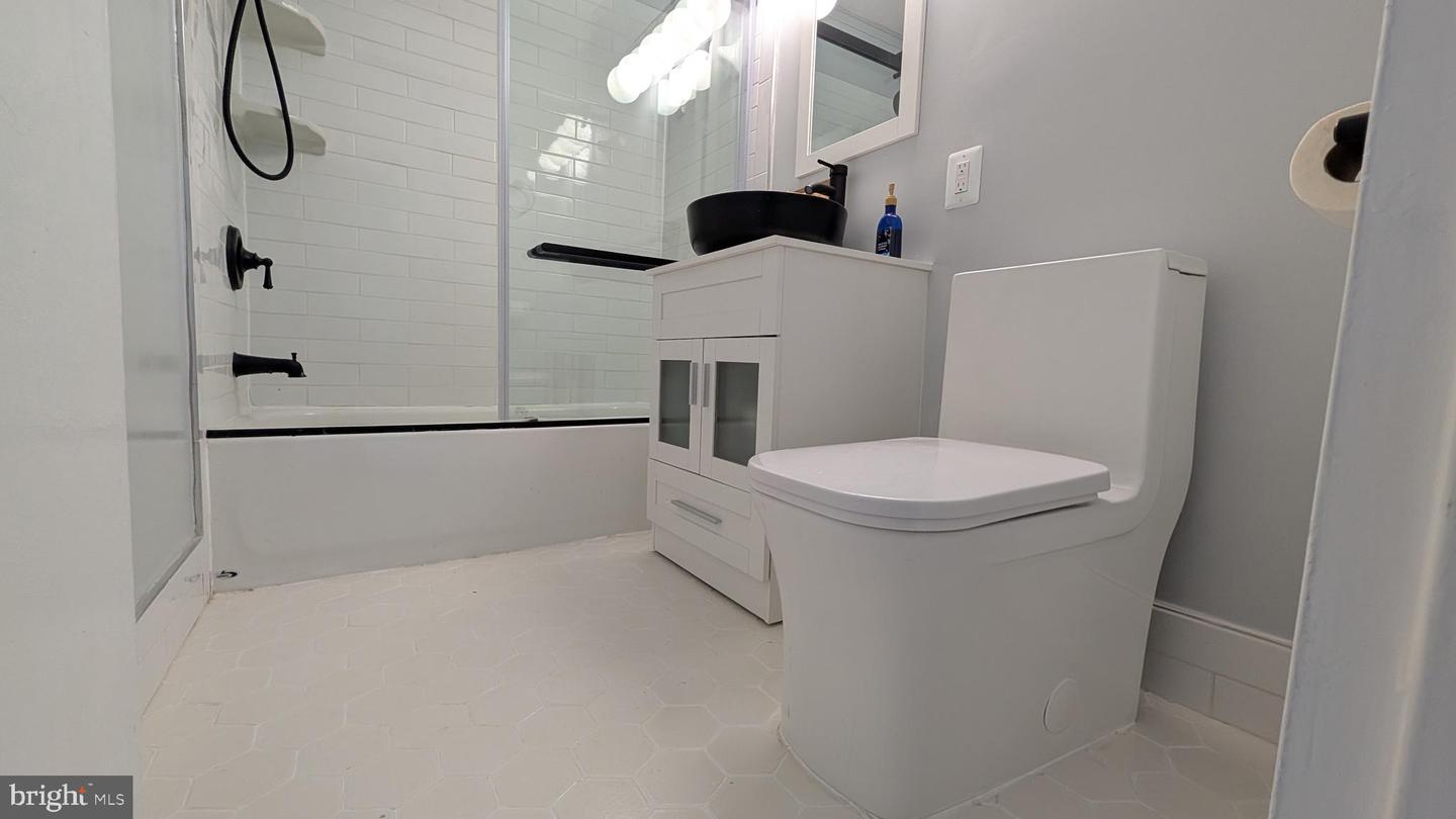 1300 S ARLINGTON RIDGE RD #702, ARLINGTON, Virginia 22202, 2 Bedrooms Bedrooms, ,1 BathroomBathrooms,Residential,For sale,1300 S ARLINGTON RIDGE RD #702,VAAR2065842 MLS # VAAR2065842 1300 S ARLINGTON RIDGE RD #702, ARLINGTON, Virginia 22202, 2 Bedrooms Bedrooms, ,1 BathroomBathrooms,Residential,For sale,1300 S ARLINGTON RIDGE RD #702,VAAR2065842 MLS # VAAR2065842