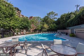 1300 S ARLINGTON RIDGE RD #702, ARLINGTON, Virginia 22202, 2 Bedrooms Bedrooms, ,1 BathroomBathrooms,Residential,For sale,1300 S ARLINGTON RIDGE RD #702,VAAR2065842 MLS # VAAR2065842 1300 S ARLINGTON RIDGE RD #702, ARLINGTON, Virginia 22202, 2 Bedrooms Bedrooms, ,1 BathroomBathrooms,Residential,For sale,1300 S ARLINGTON RIDGE RD #702,VAAR2065842 MLS # VAAR2065842