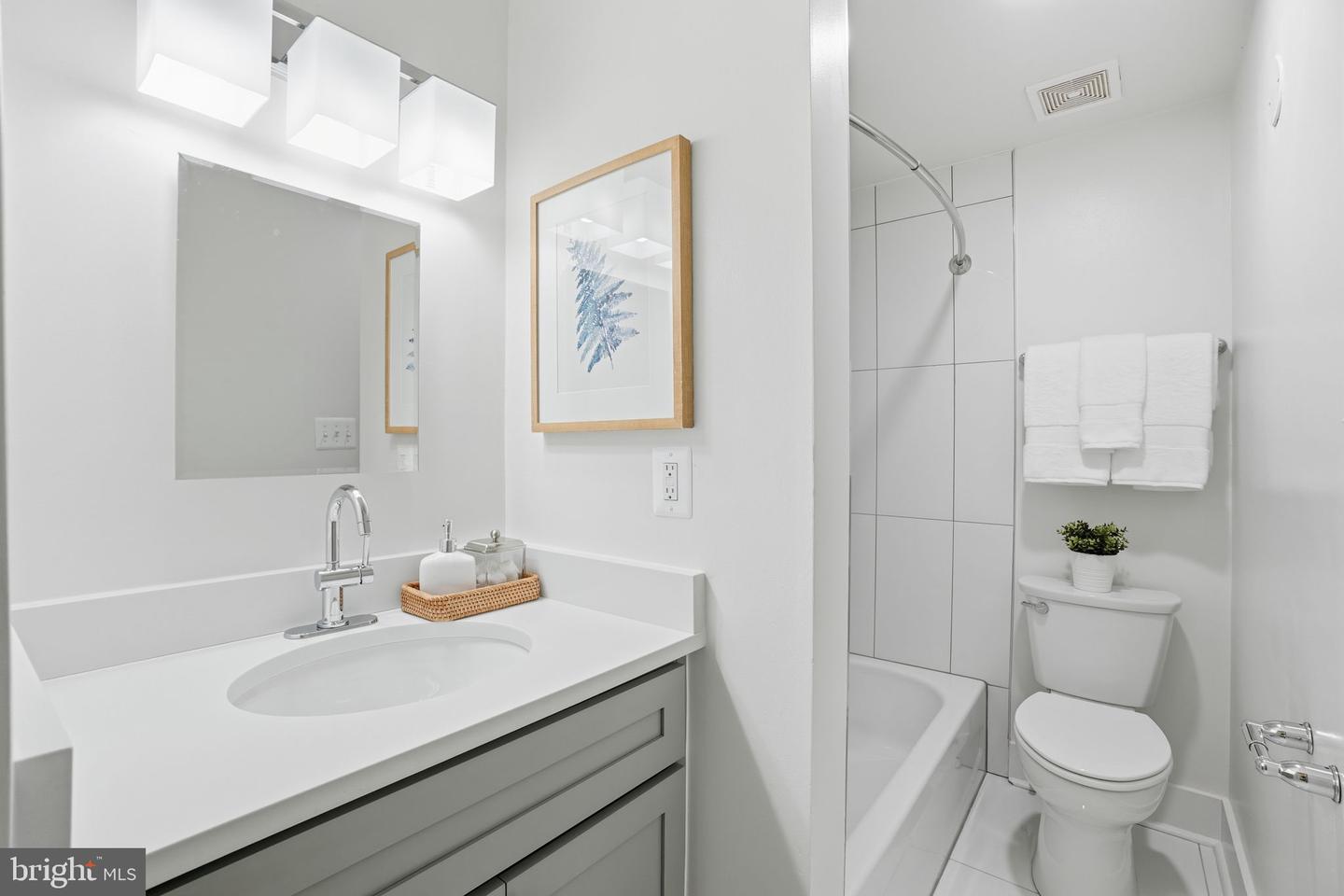 1451 PARK RD NW #314, WASHINGTON, District Of Columbia 20010, 1 Bedroom Bedrooms, ,1 BathroomBathrooms,Residential,For sale,1451 PARK RD NW #314,DCDC2231126 MLS # DCDC2231126