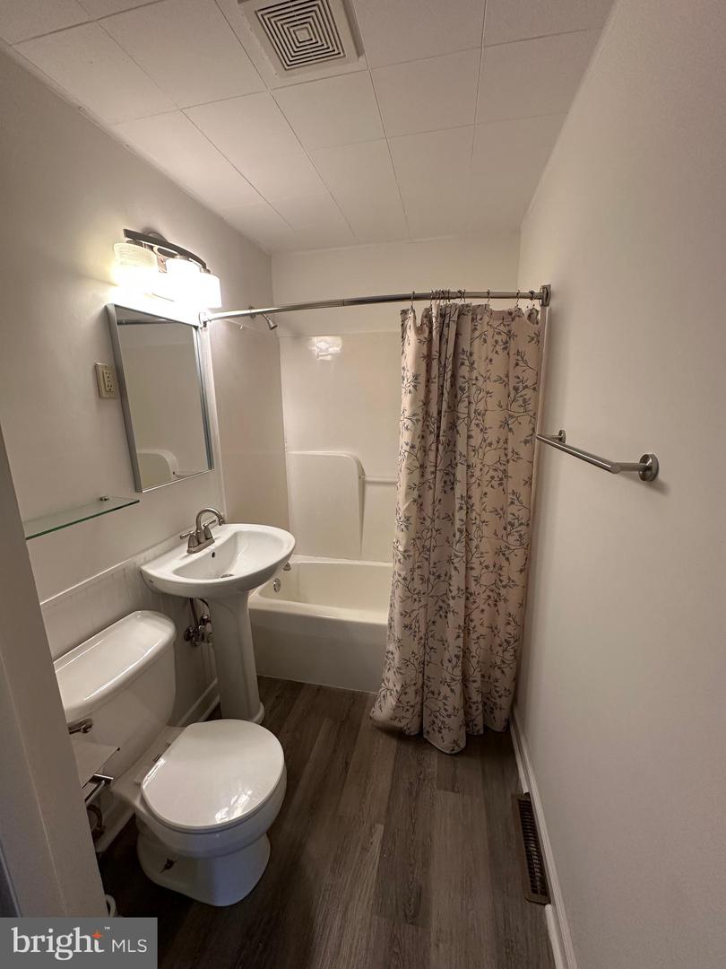 201 WOODLAND AVE, LURAY, Virginia 22835, 3 Bedrooms Bedrooms, ,1 BathroomBathrooms,Residential,For sale,201 WOODLAND AVE,VAPA2005582 MLS # VAPA2005582