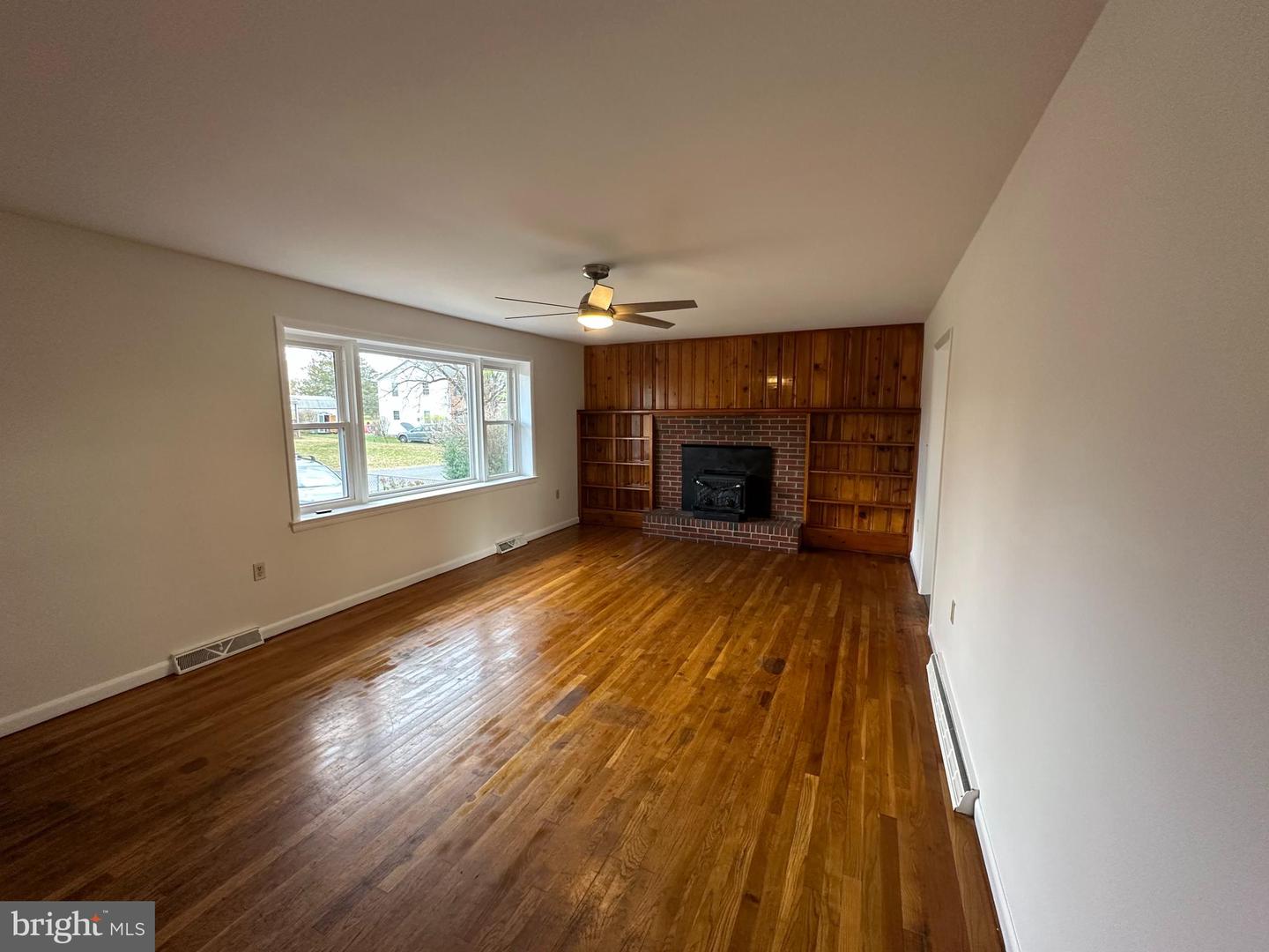 201 WOODLAND AVE, LURAY, Virginia 22835, 3 Bedrooms Bedrooms, ,1 BathroomBathrooms,Residential,For sale,201 WOODLAND AVE,VAPA2005582 MLS # VAPA2005582