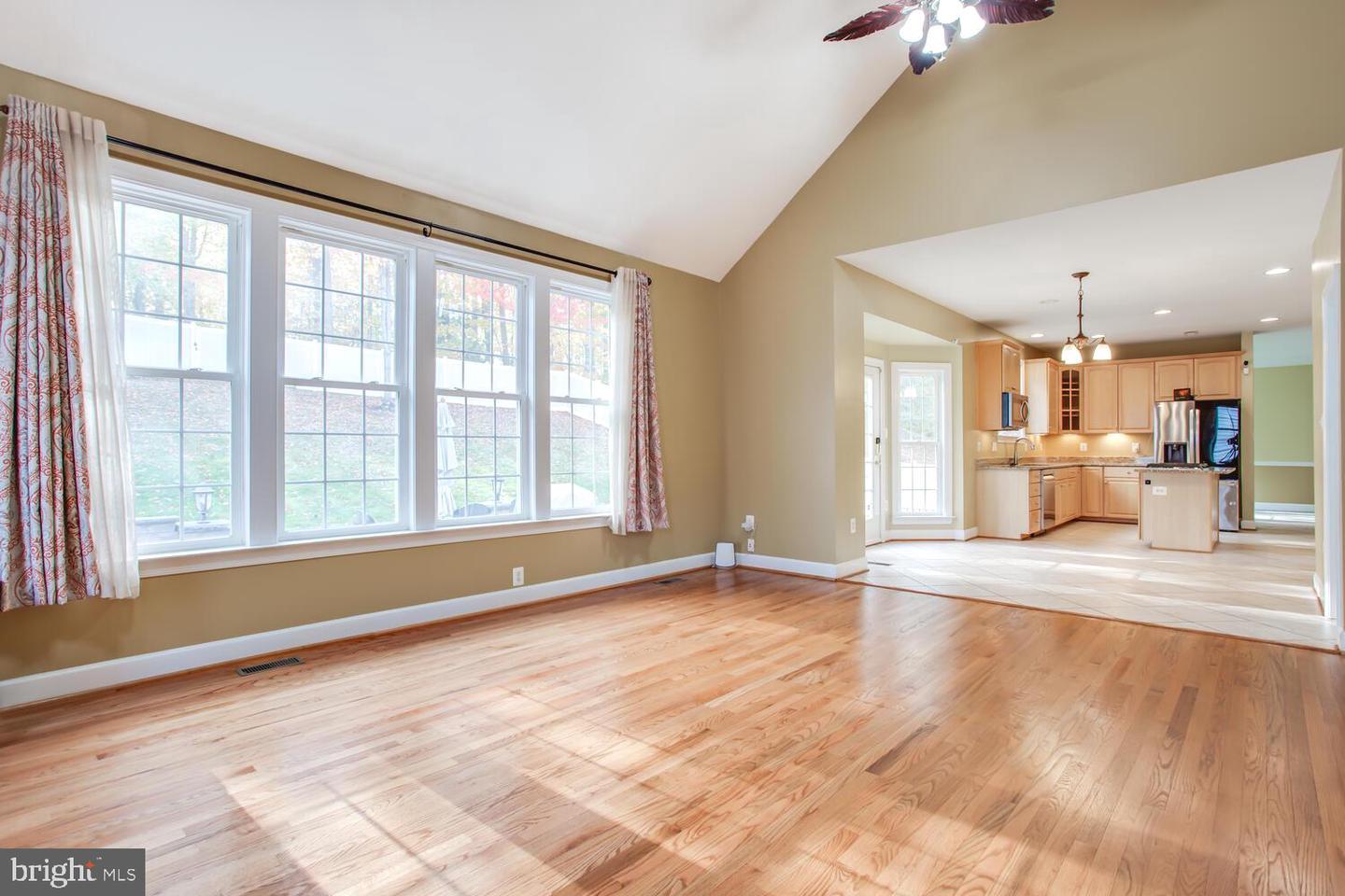 3403 LOGSTONE DR, TRIANGLE, Virginia 22172, 5 Bedrooms Bedrooms, ,3 BathroomsBathrooms,Residential,For sale,3403 LOGSTONE DR,VAPW2107620 MLS # VAPW2107620