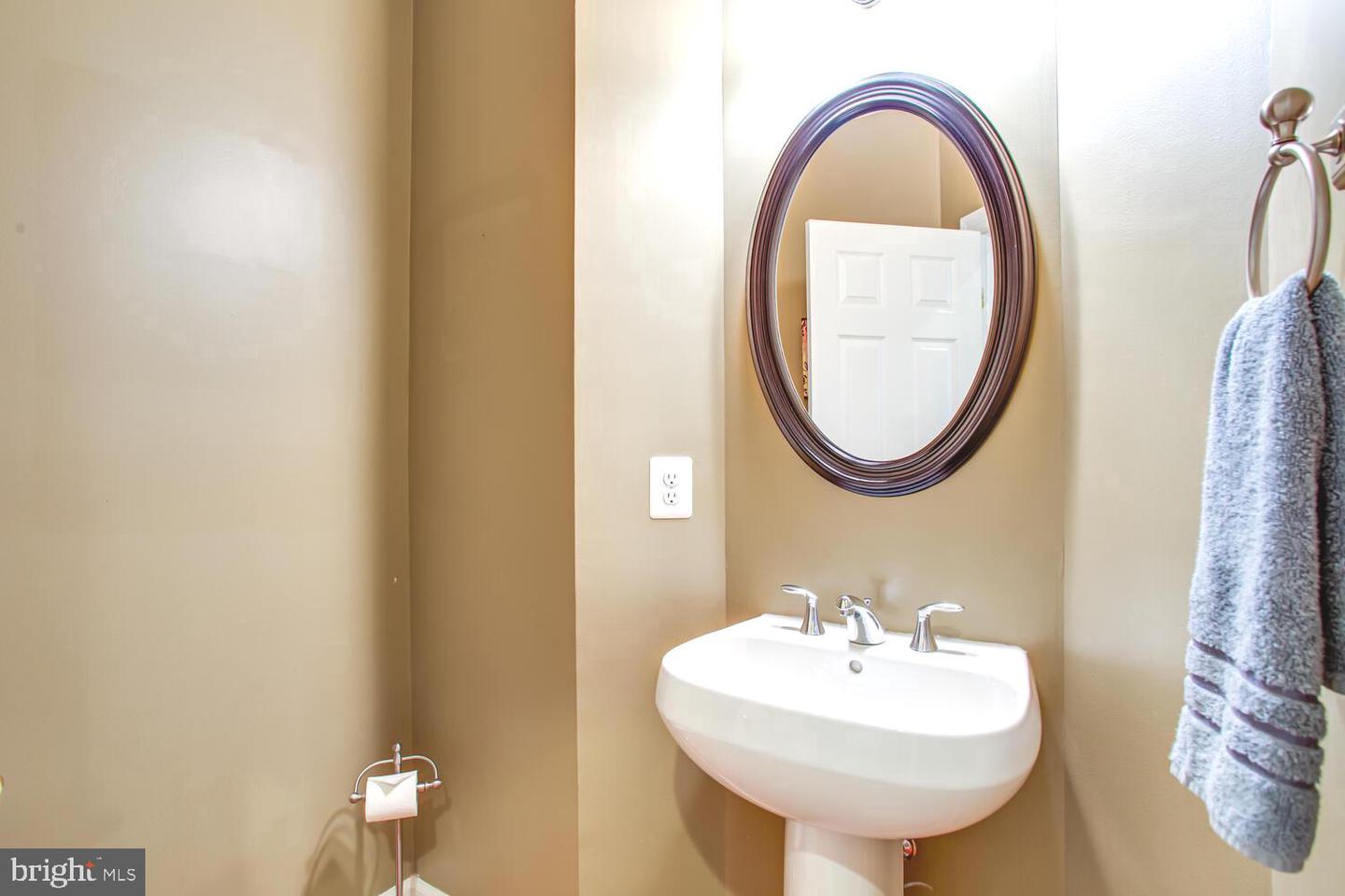 3403 LOGSTONE DR, TRIANGLE, Virginia 22172, 5 Bedrooms Bedrooms, ,3 BathroomsBathrooms,Residential,For sale,3403 LOGSTONE DR,VAPW2107620 MLS # VAPW2107620