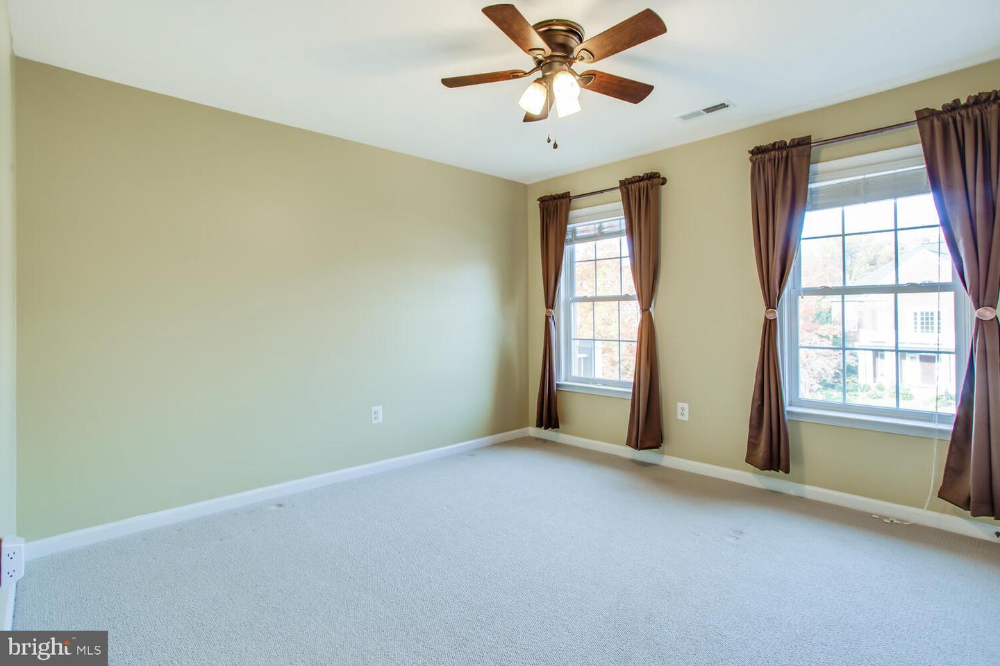 3403 LOGSTONE DR, TRIANGLE, Virginia 22172, 5 Bedrooms Bedrooms, ,3 BathroomsBathrooms,Residential,For sale,3403 LOGSTONE DR,VAPW2107620 MLS # VAPW2107620