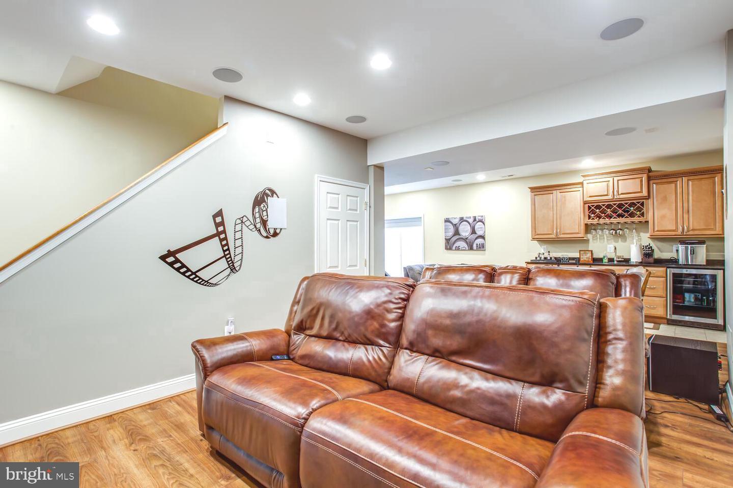 3403 LOGSTONE DR, TRIANGLE, Virginia 22172, 5 Bedrooms Bedrooms, ,3 BathroomsBathrooms,Residential,For sale,3403 LOGSTONE DR,VAPW2107620 MLS # VAPW2107620