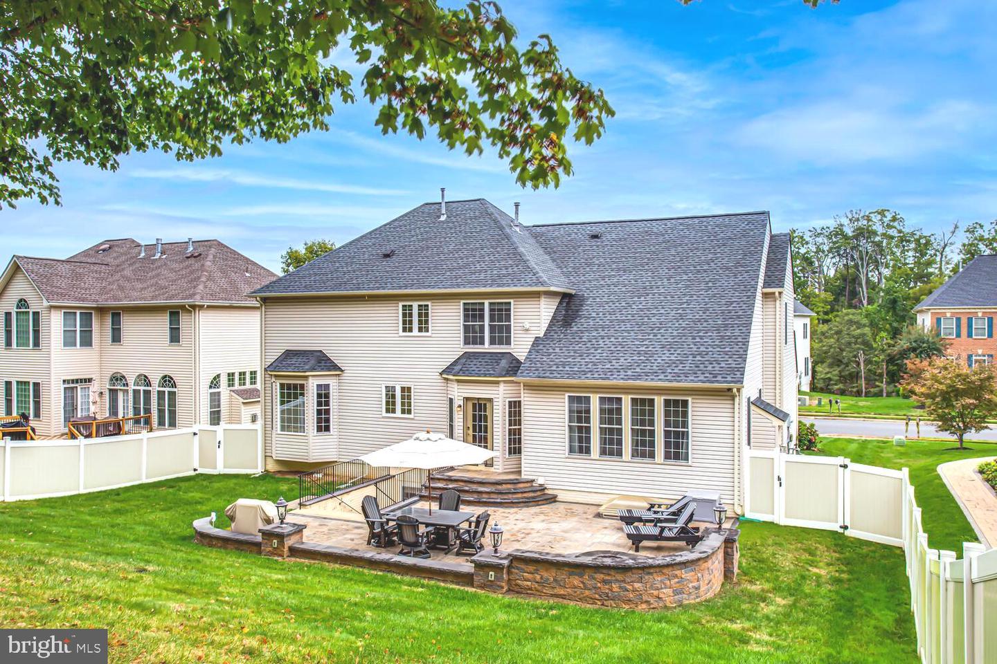 3403 LOGSTONE DR, TRIANGLE, Virginia 22172, 5 Bedrooms Bedrooms, ,3 BathroomsBathrooms,Residential,For sale,3403 LOGSTONE DR,VAPW2107620 MLS # VAPW2107620