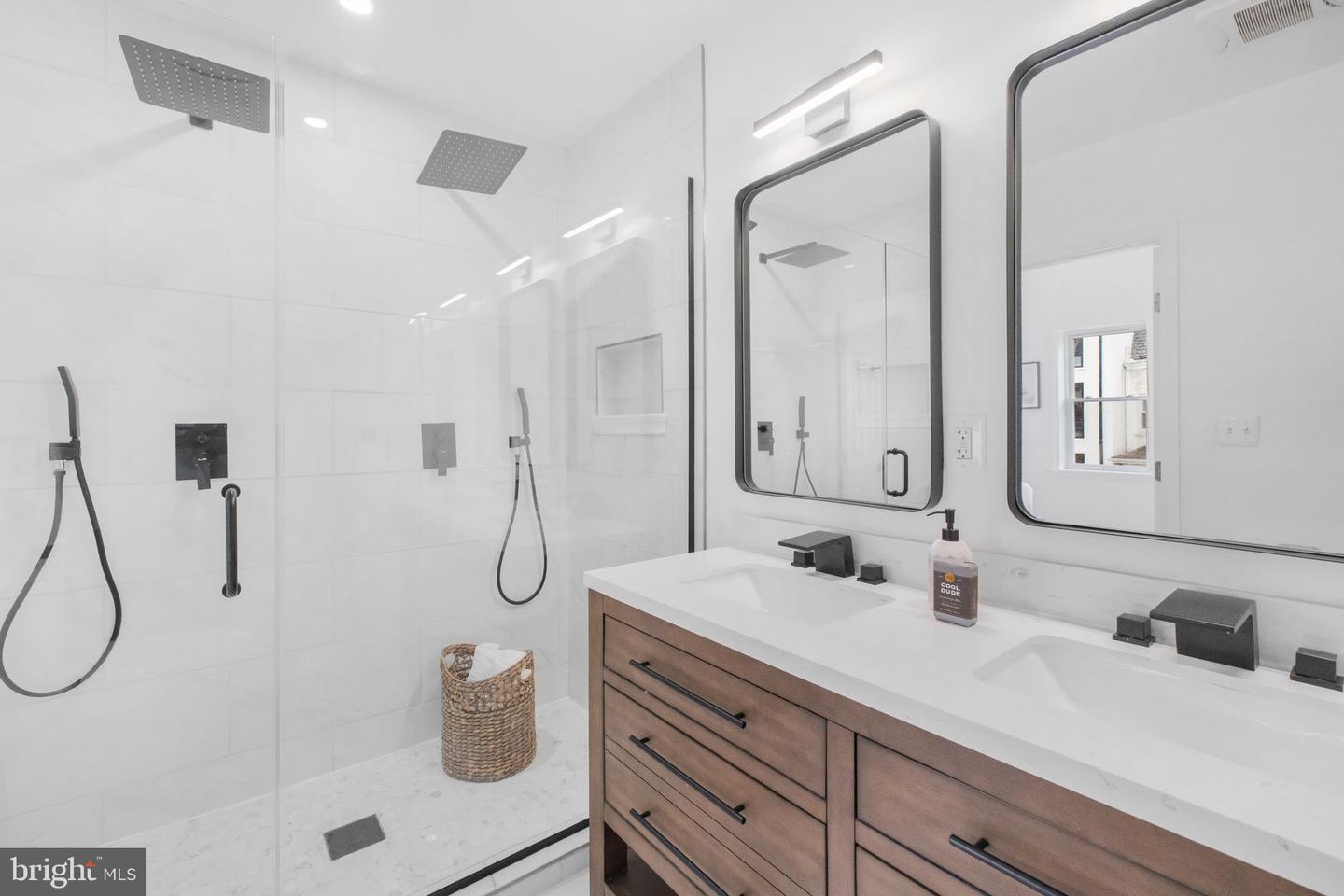 1417 MERIDIAN PL NW, WASHINGTON, District Of Columbia 20010, 4 Bedrooms Bedrooms, ,4 BathroomsBathrooms,Residential,For sale,1417 MERIDIAN PL NW,DCDC2231224 MLS # DCDC2231224