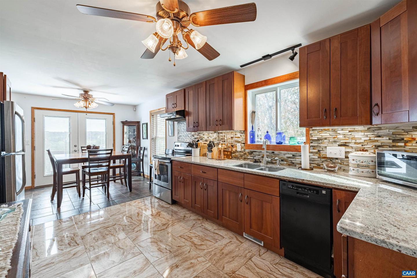 125 RIVER BREEZE CT, HOWARDSVILLE, Virginia 24562, 2 Bedrooms Bedrooms, ,2 BathroomsBathrooms,Residential,For sale,125 RIVER BREEZE CT,670946 MLS # 670946