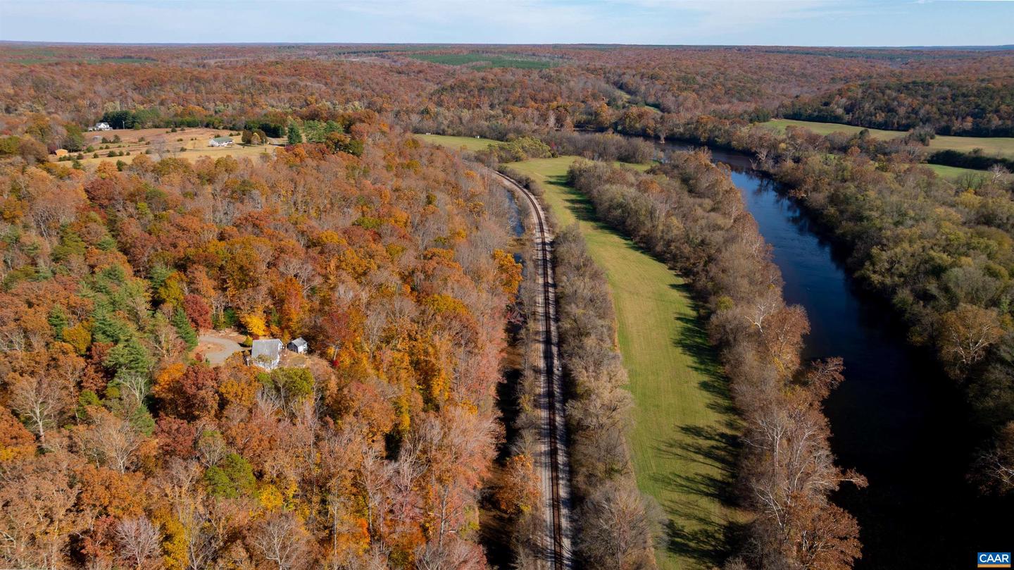 125 RIVER BREEZE CT, HOWARDSVILLE, Virginia 24562, 2 Bedrooms Bedrooms, ,2 BathroomsBathrooms,Residential,For sale,125 RIVER BREEZE CT,670946 MLS # 670946