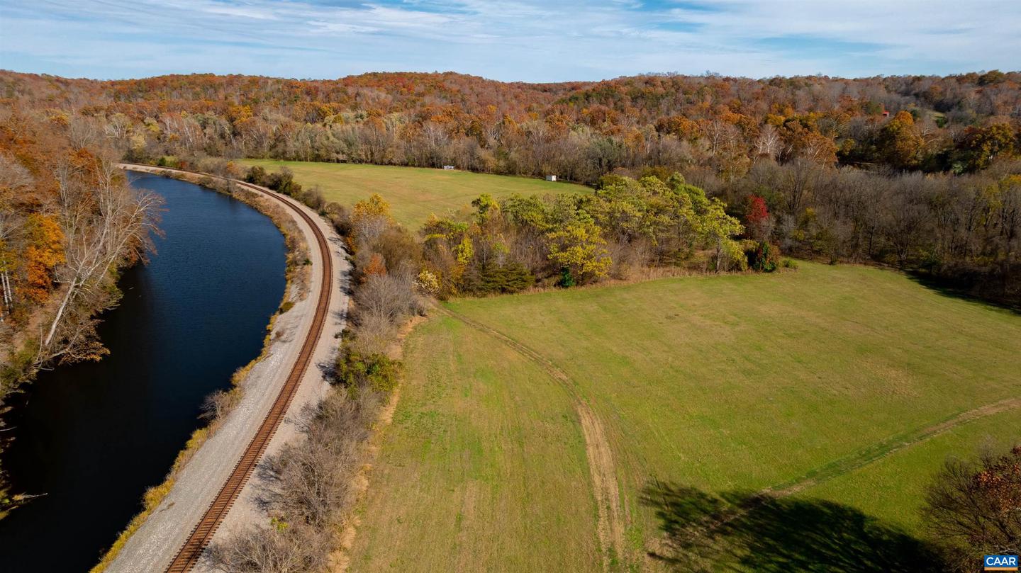 125 RIVER BREEZE CT, HOWARDSVILLE, Virginia 24562, 2 Bedrooms Bedrooms, ,2 BathroomsBathrooms,Residential,For sale,125 RIVER BREEZE CT,670946 MLS # 670946