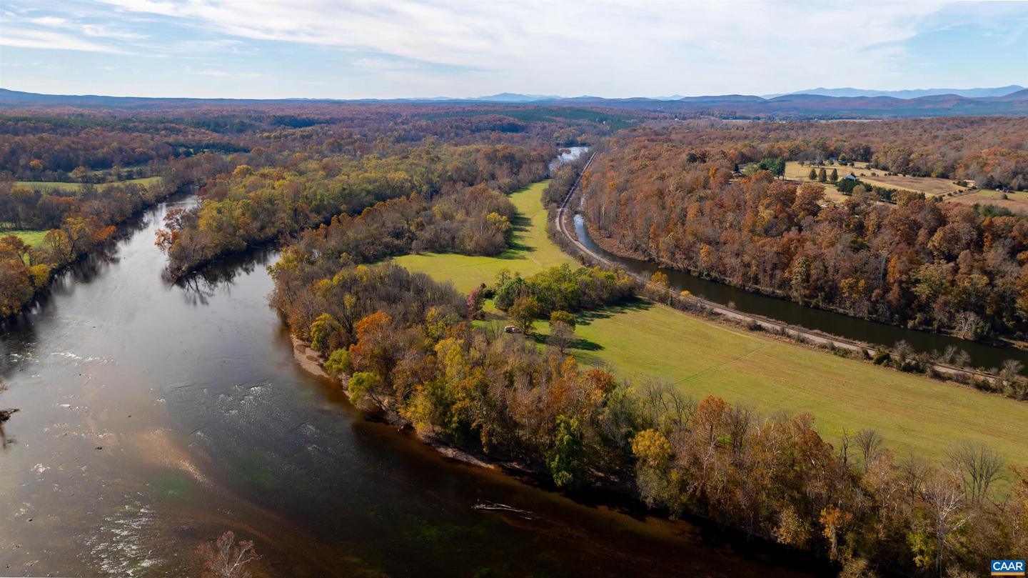 125 RIVER BREEZE CT, HOWARDSVILLE, Virginia 24562, 2 Bedrooms Bedrooms, ,2 BathroomsBathrooms,Residential,For sale,125 RIVER BREEZE CT,670946 MLS # 670946