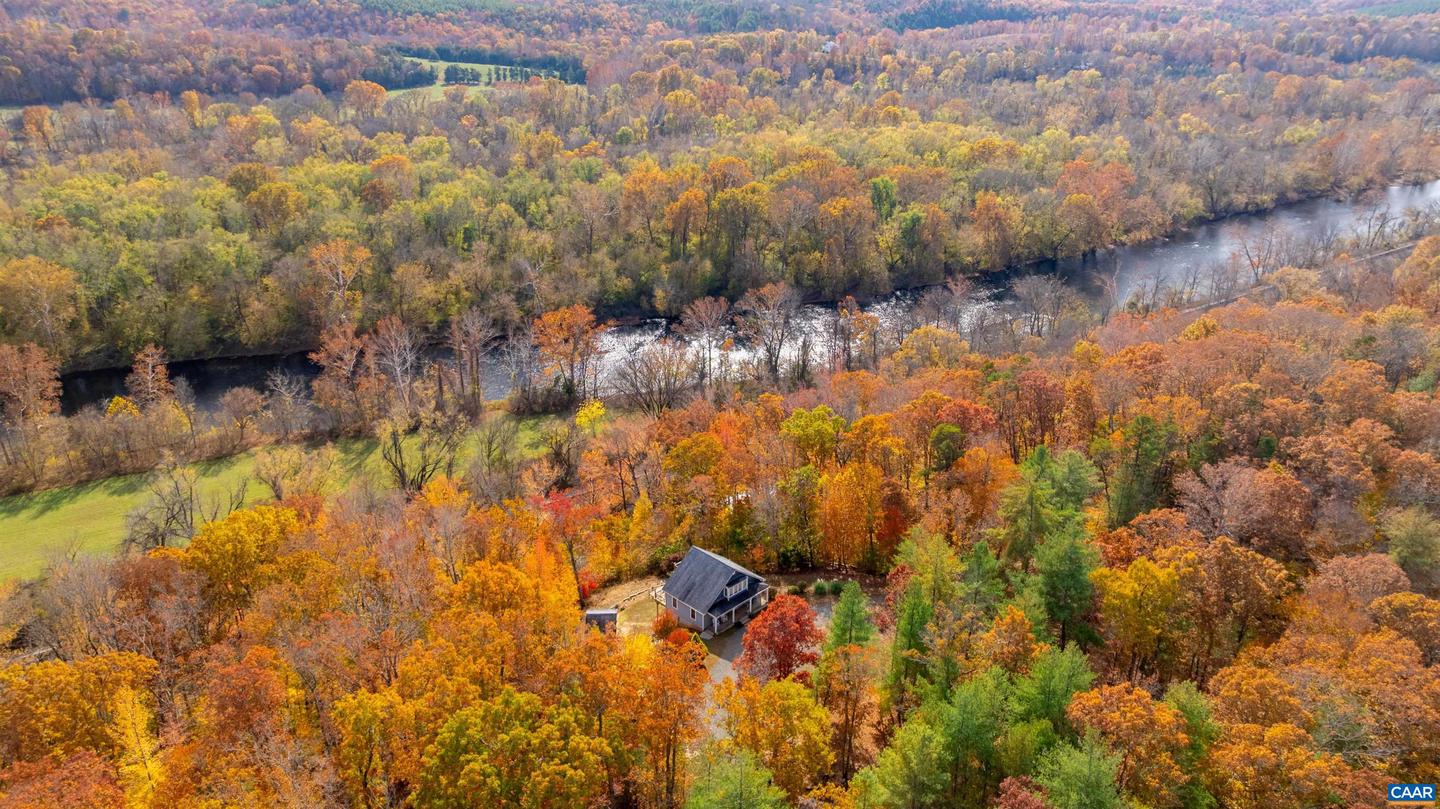 125 RIVER BREEZE CT, HOWARDSVILLE, Virginia 24562, 2 Bedrooms Bedrooms, ,2 BathroomsBathrooms,Residential,For sale,125 RIVER BREEZE CT,670946 MLS # 670946