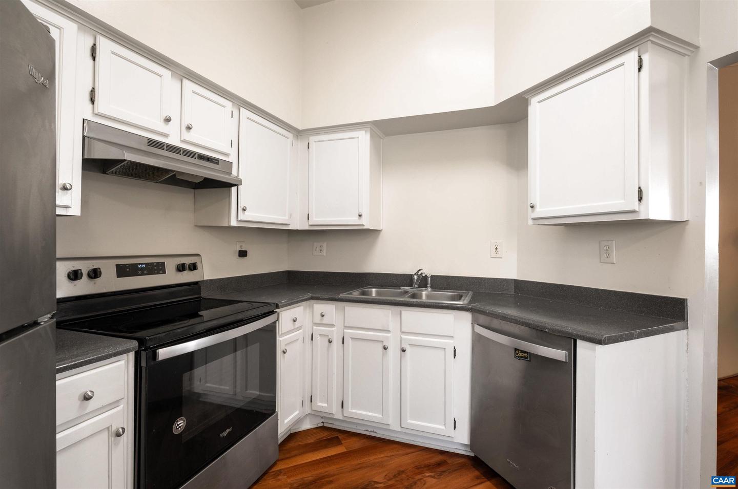 1075 WEYBRIDGE CT #103, CHARLOTTESVILLE, Virginia 22911, 3 Bedrooms Bedrooms, ,2 BathroomsBathrooms,Residential,For sale,1075 WEYBRIDGE CT #103,670947 MLS # 670947